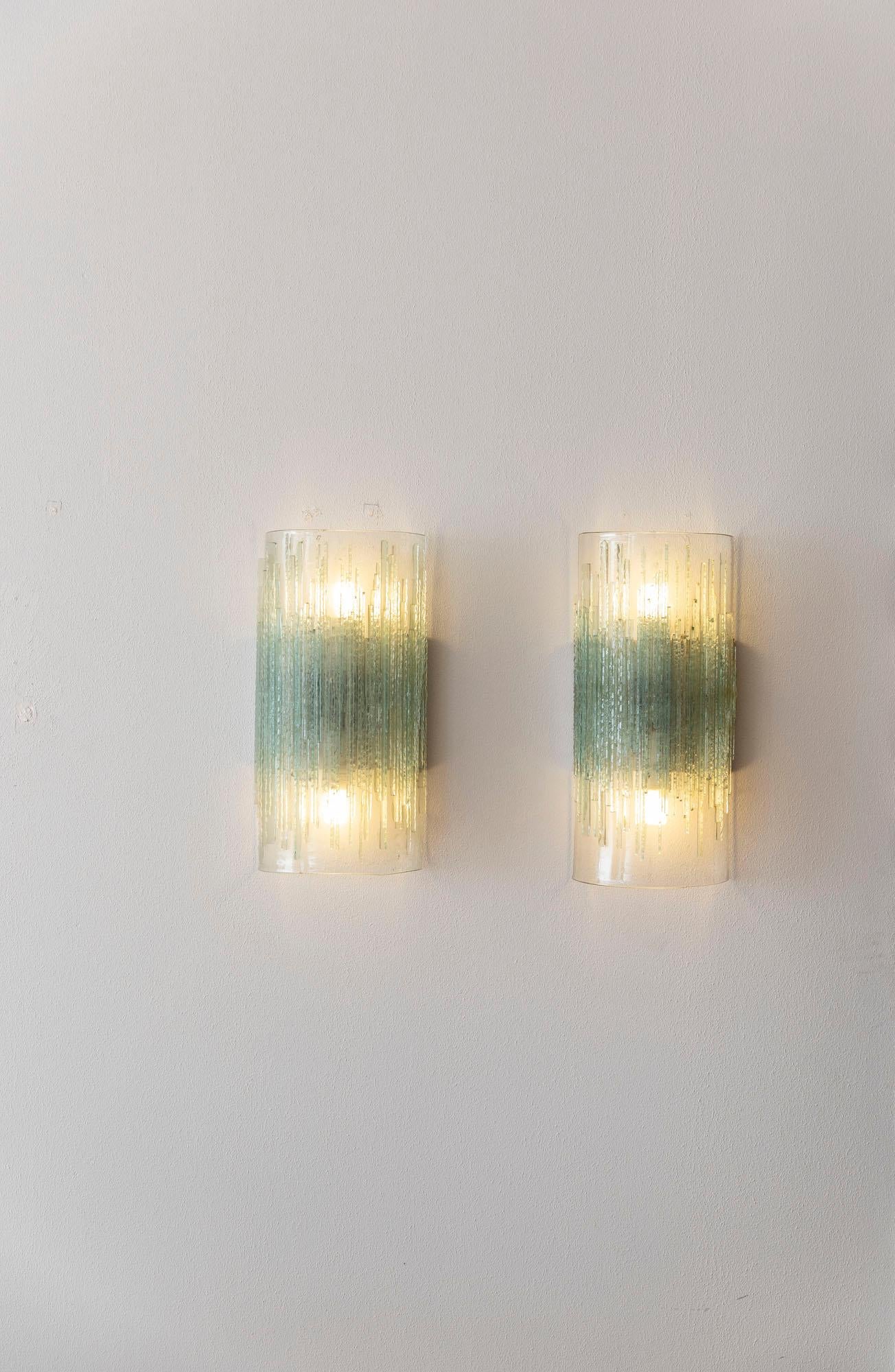 Pair of glass wall lights attributed to Poliarte 7