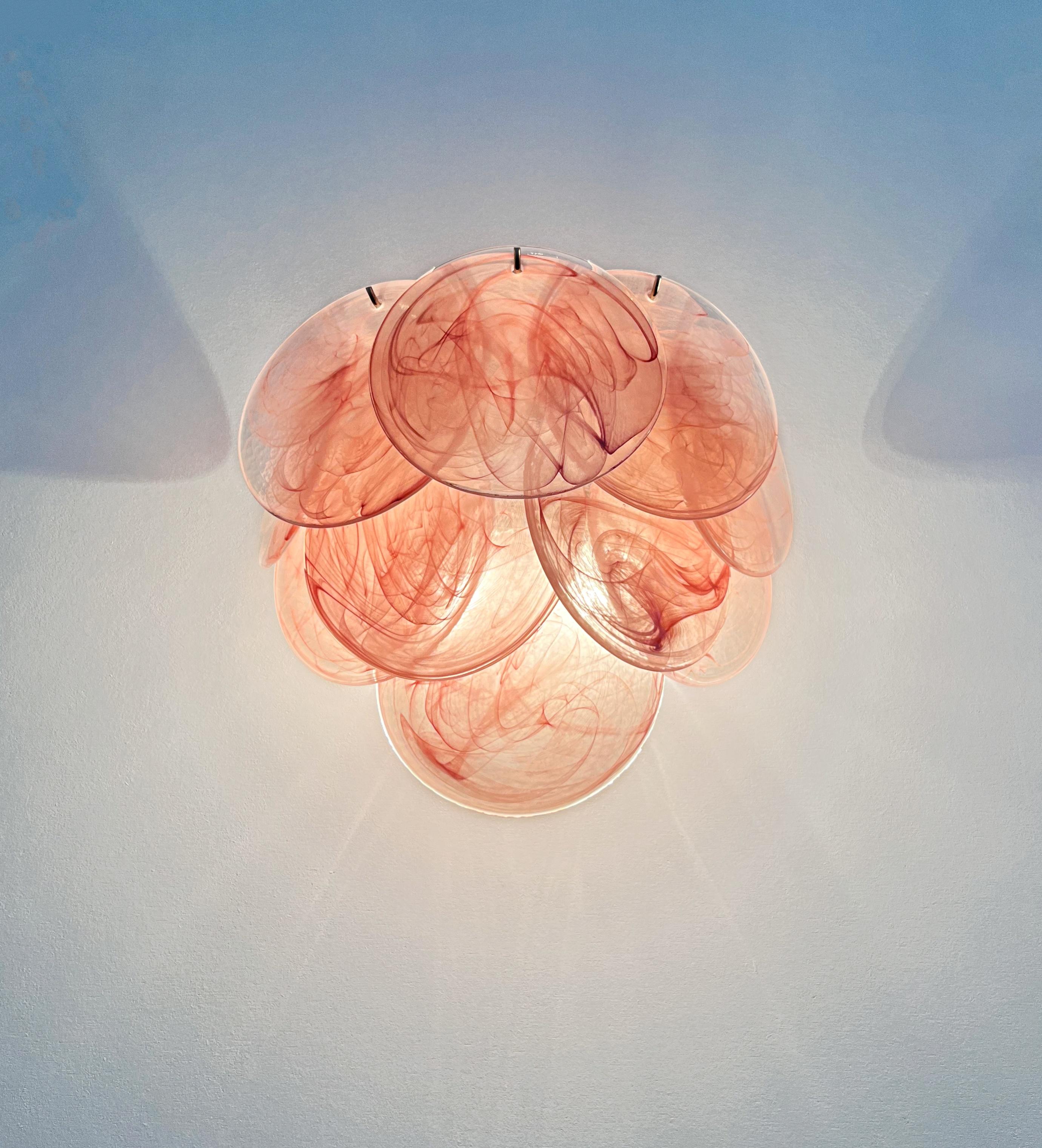 Paire d'appliques murales en verre - 10 disques irisés rose albâtre en vente 5
