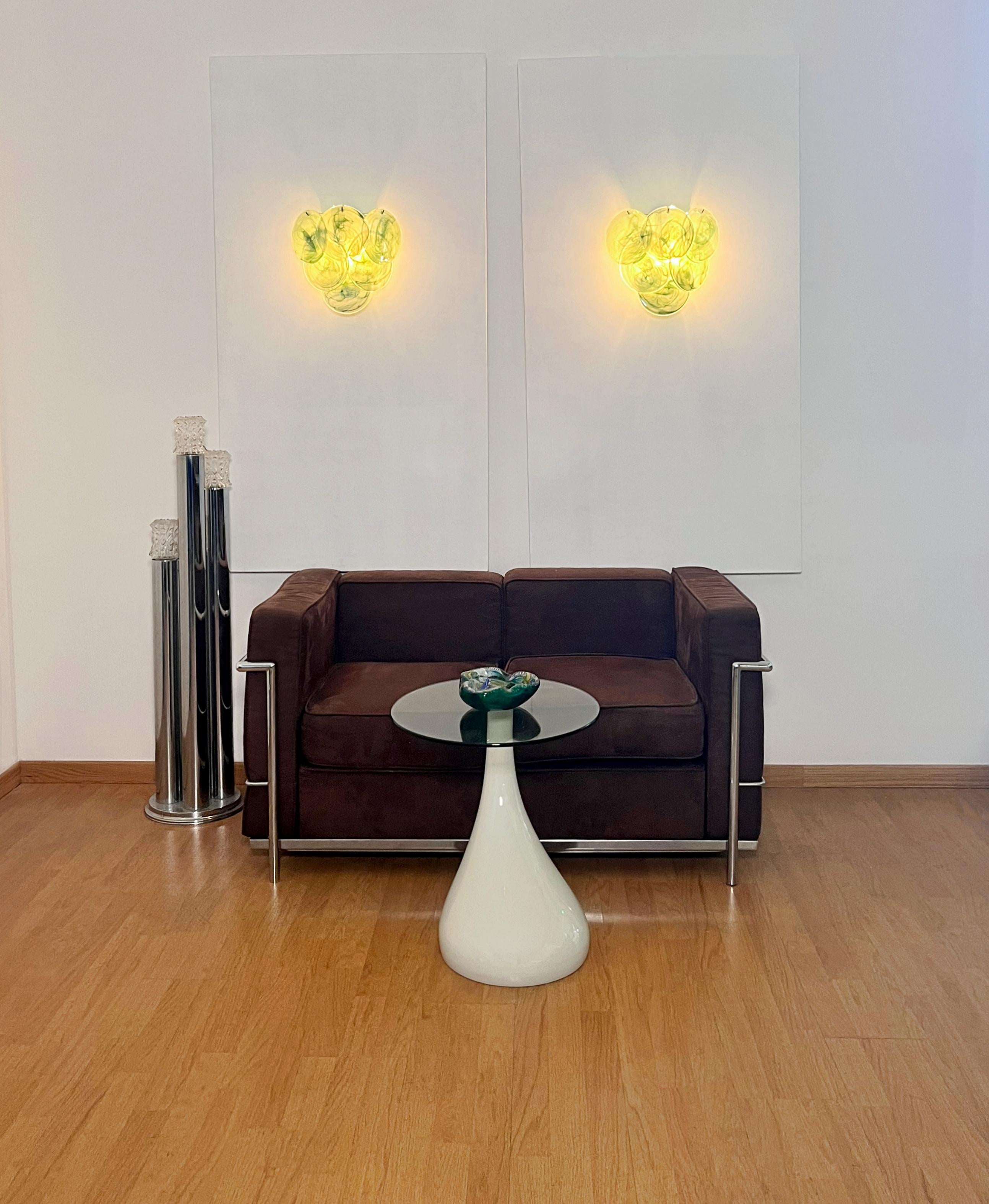 Paire d'appliques murales en verre - 6 disques vert albâtre en vente 3