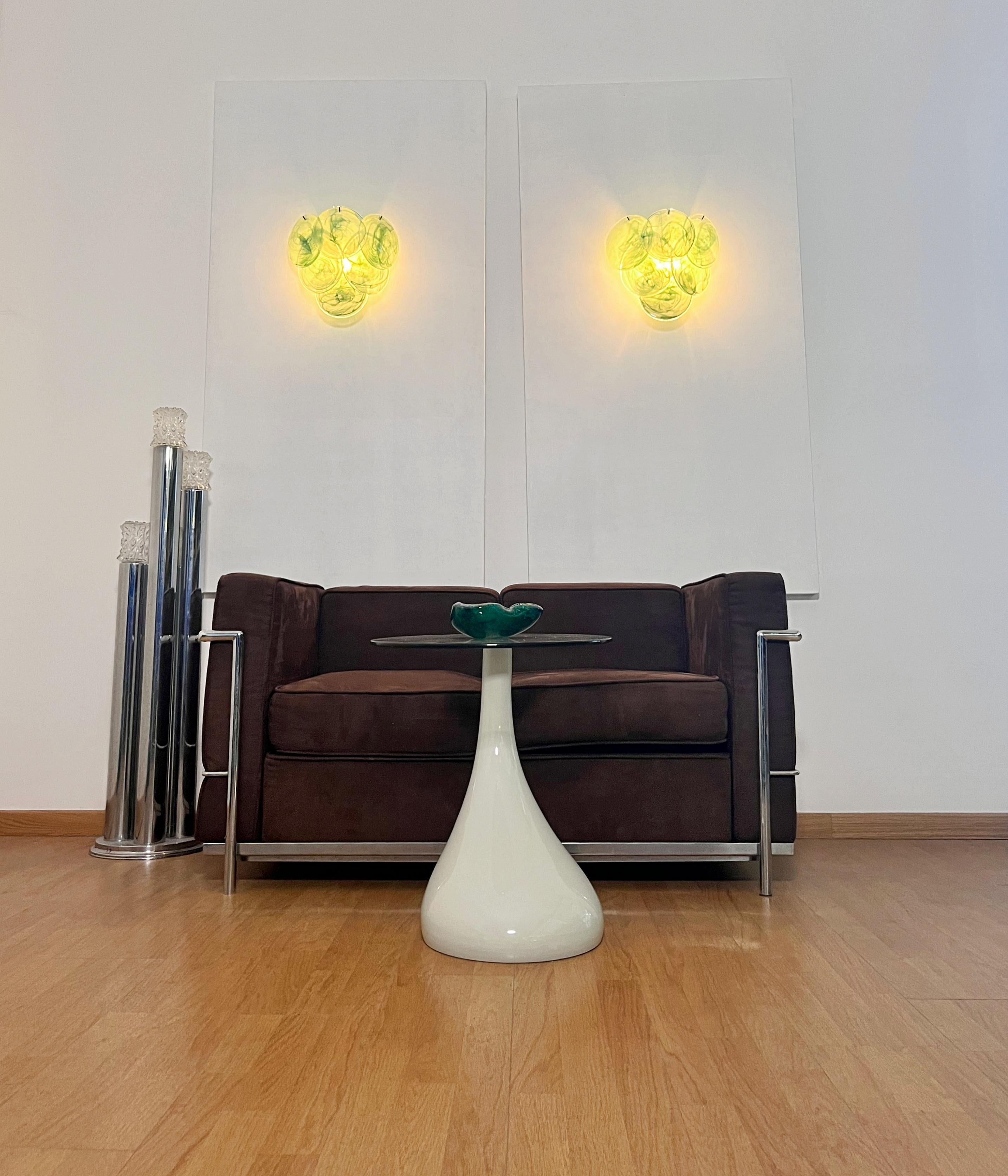 Paire d'appliques murales en verre - 6 disques vert albâtre en vente 4