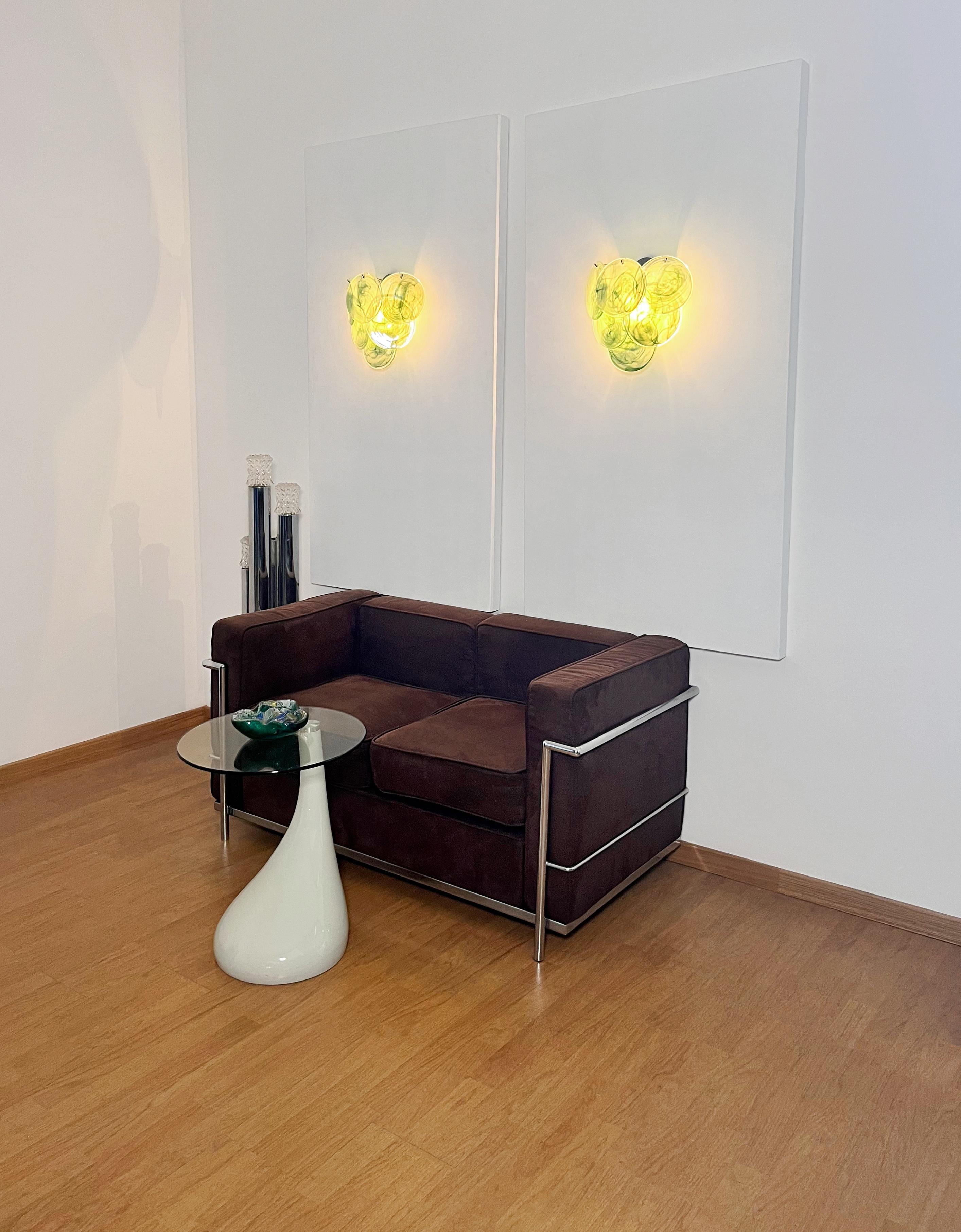 Paire d'appliques murales en verre - 6 disques vert albâtre en vente 5