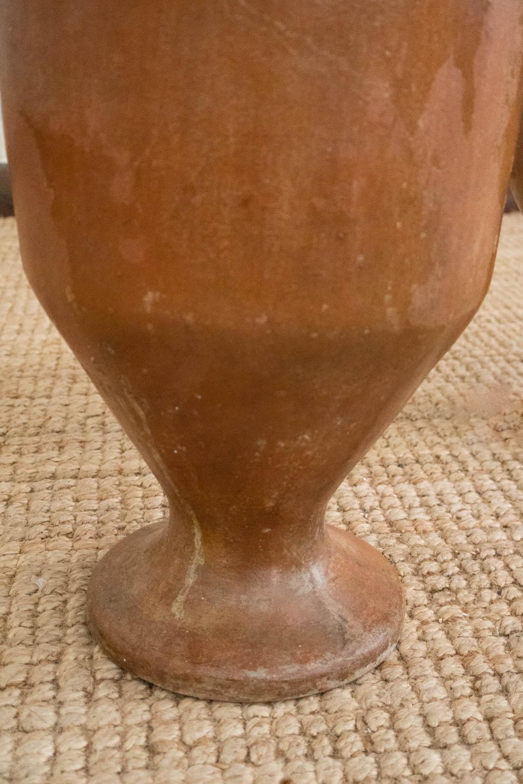 Terracotta Coppia di Amphora smaltate - metà del XX secolo in vendita