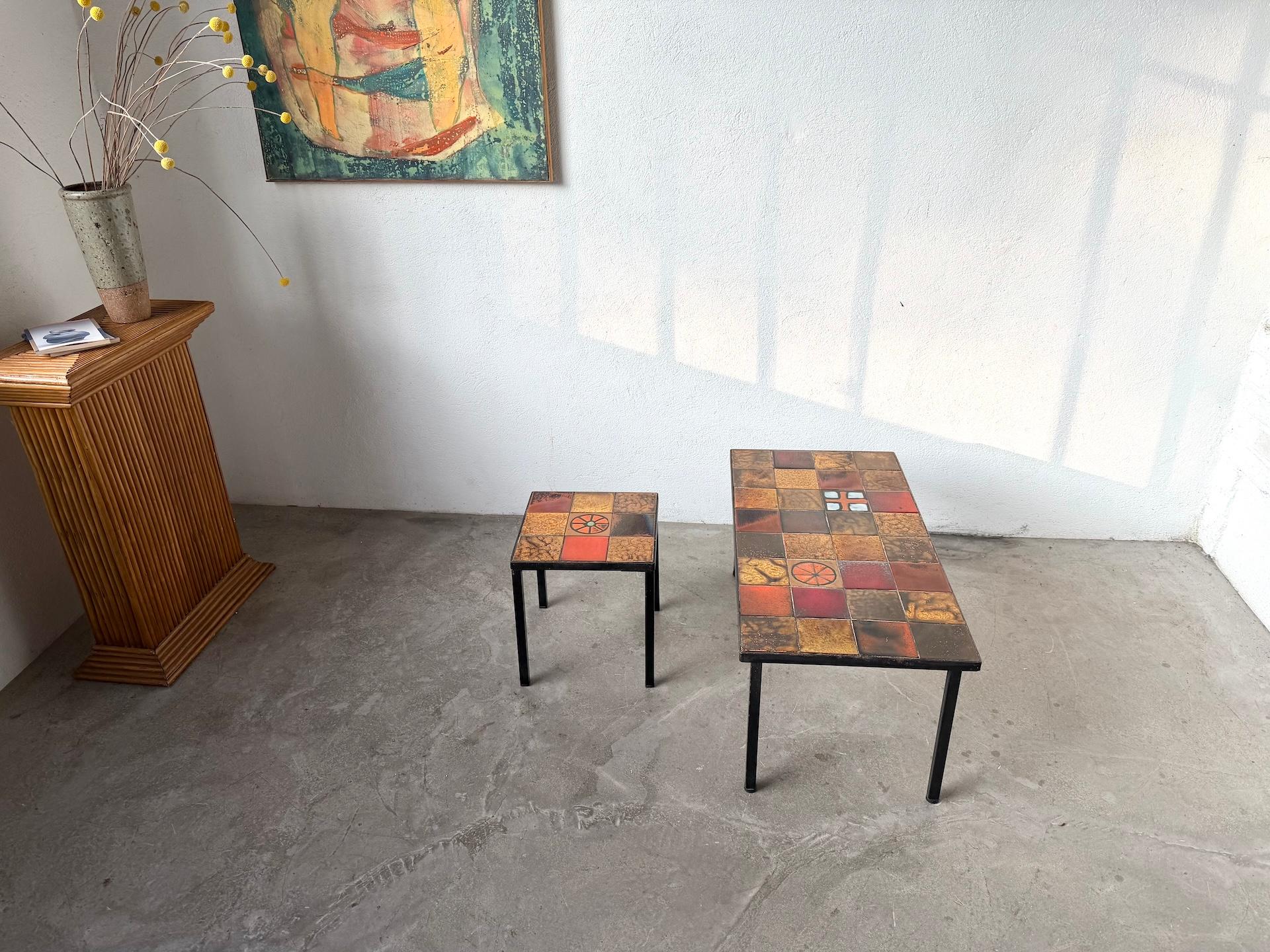 Pair of glazed ceramic and metal coffee tables edited by Roche Bobois For Sale 3