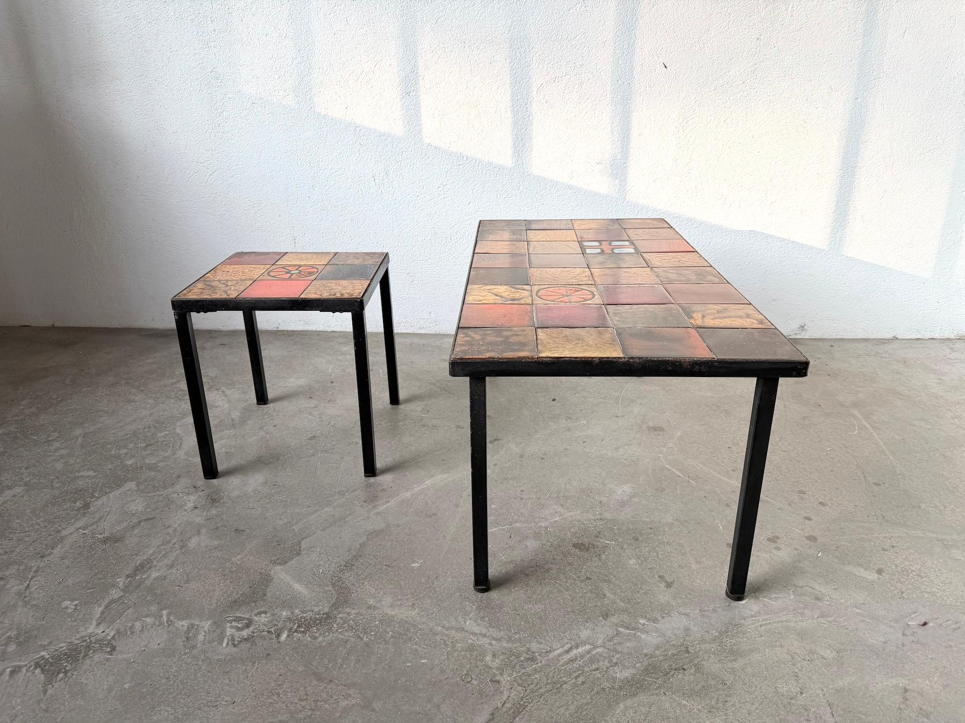 Pair of glazed ceramic and metal coffee tables edited by Roche Bobois For Sale 5