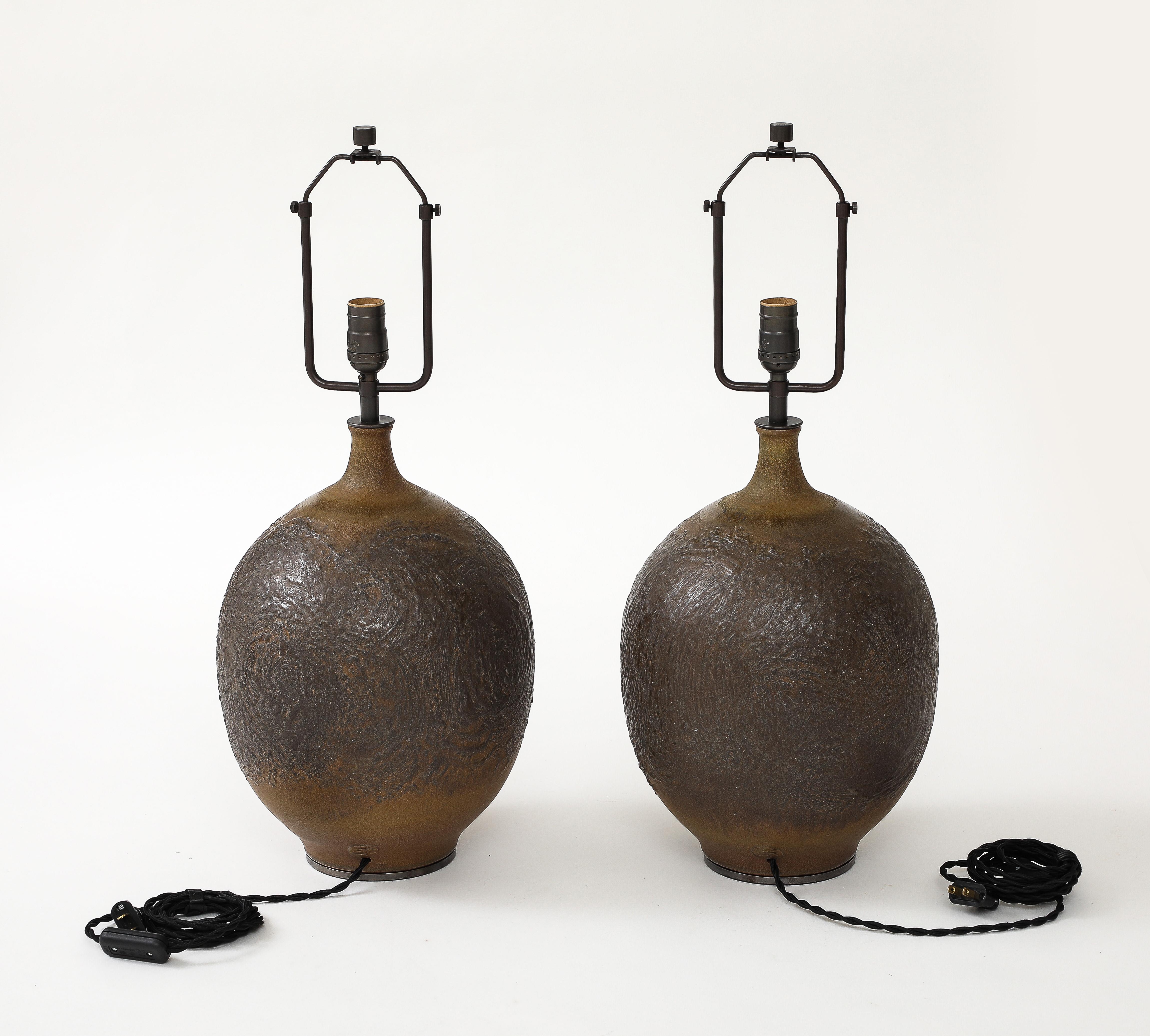 Mid-Century Modern Pair of Glazed Ceramic Lamps by Design Technics, United States, c. 1950 For Sale