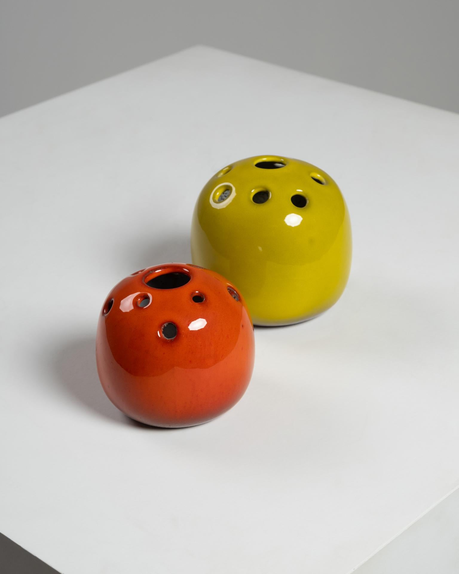 Pareja de jarrones de cerámica esmaltada de Jacques (1926-2008) et Dani (1933-2010) RUELLAND Glaseado en venta