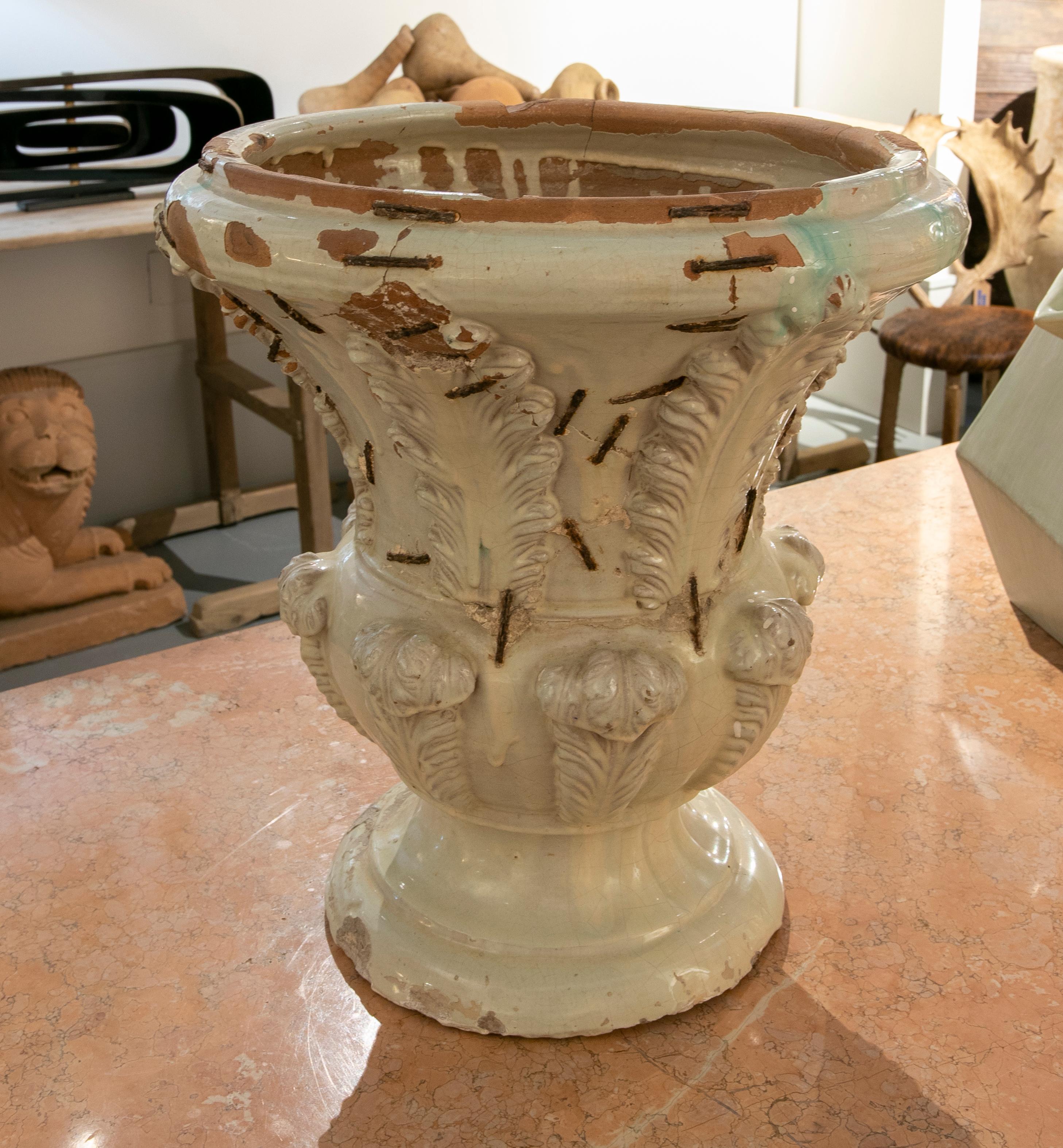 Pair of Glazed Ceramic Vases From the XIX Century For Sale 1