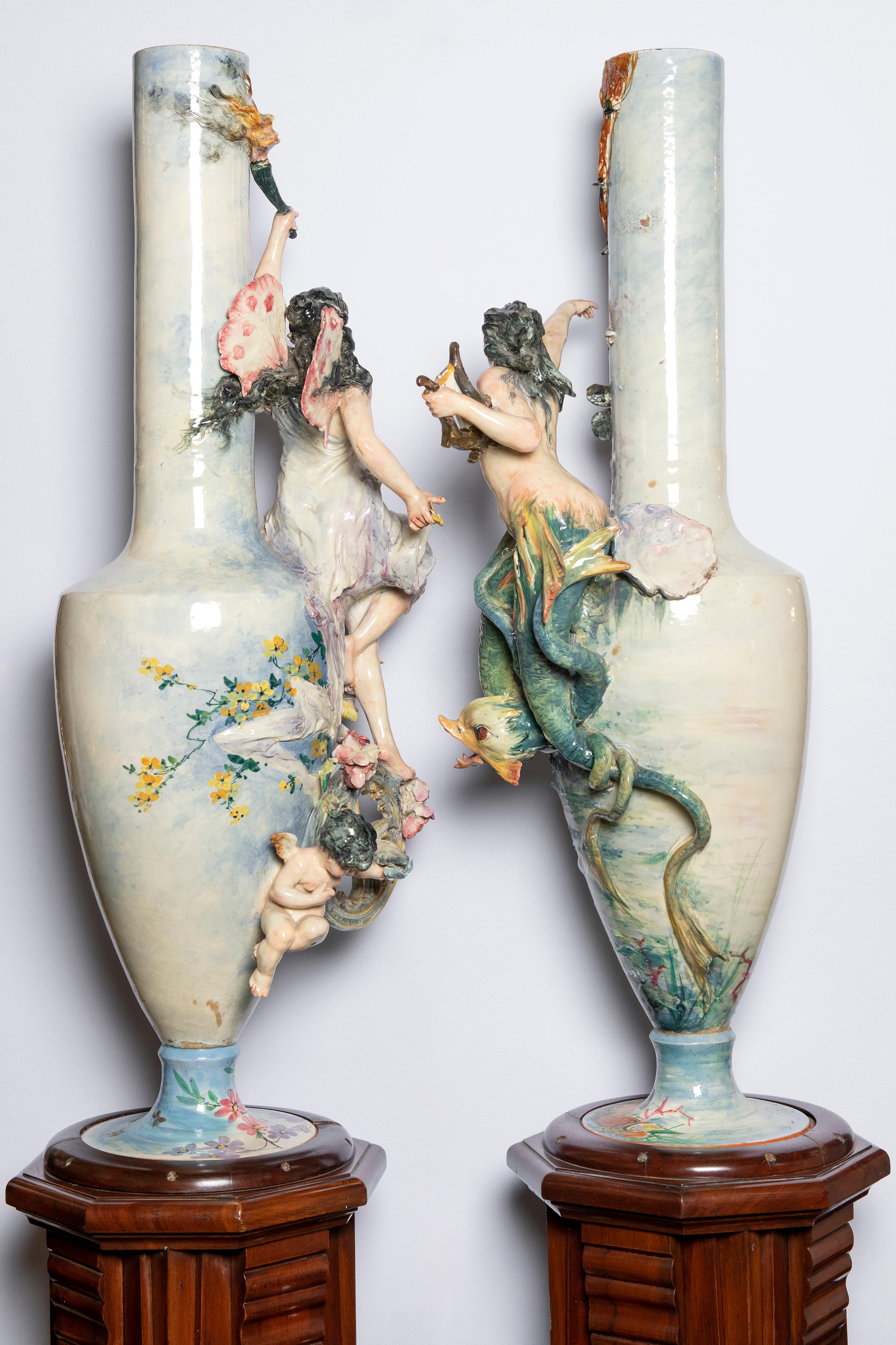 Pair of Glazed Ceramic Vases with Wood Base, France, Late 19th Century In Good Condition In Buenos Aires, Buenos Aires