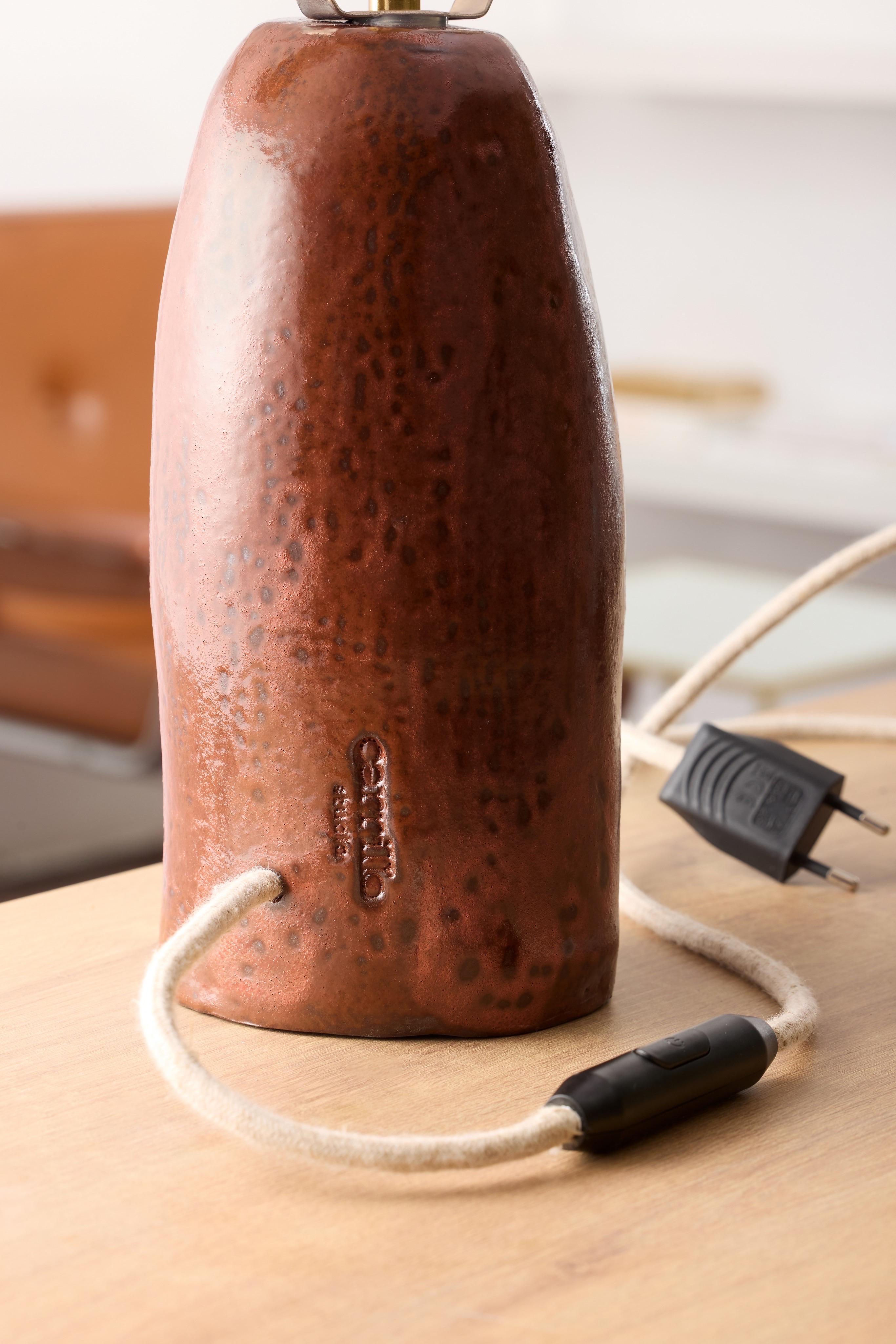 Pareja de Lámparas de Gres Esmaltado con Chocolate, Hora Dorada Homenaje al Resplandor del Atardecer en venta 2