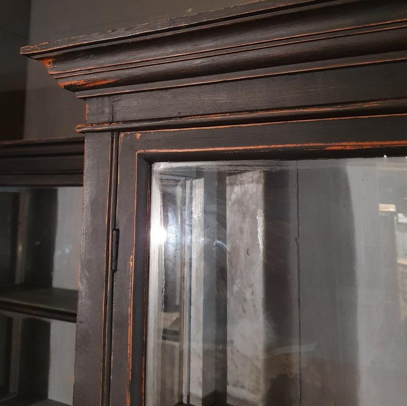 *One available*
Good pair of 19th century Dutch glazed display cabinets, 1890

Dimensions
74 inches (188 cms) wide
14 inches (36 cms) deep
76.5 inches (194 cms) high.

 