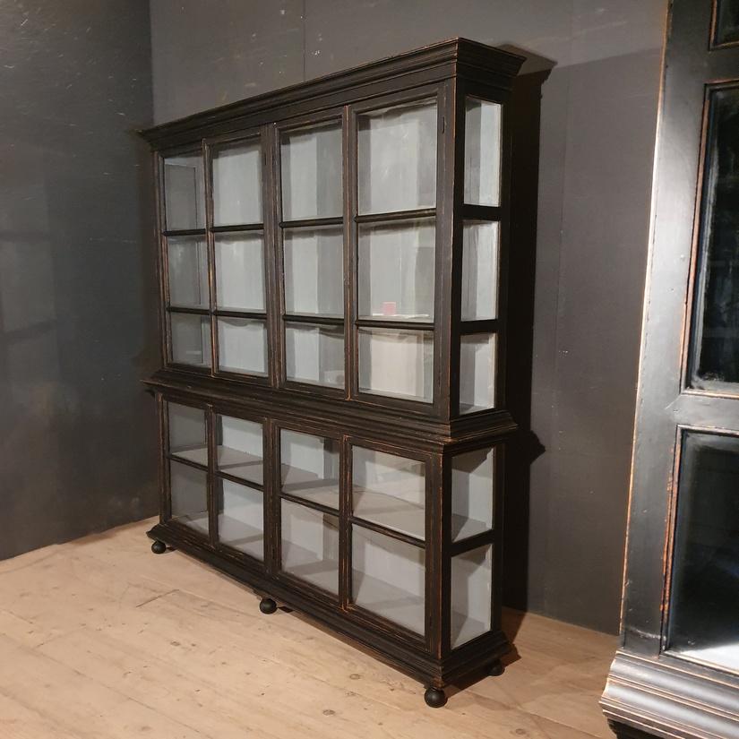 Pair of Glazed Display Cabinets In Good Condition In Leamington Spa, Warwickshire