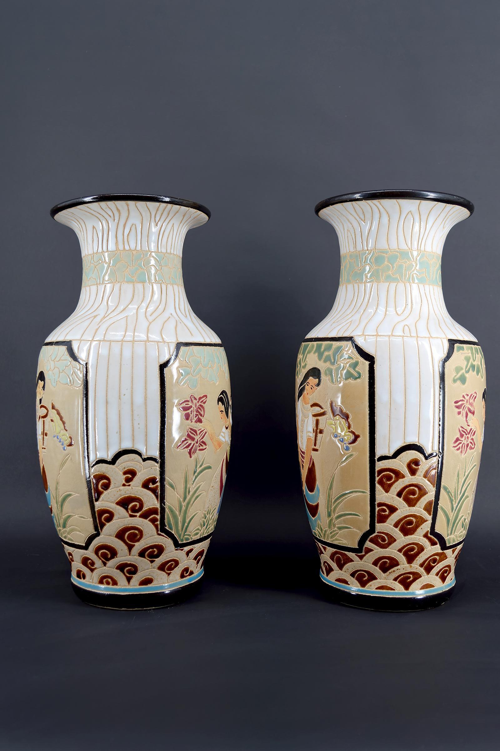 Pair of Glazed Stoneware Baluster Vases, Bien Hoa, Art Deco, Indochina, Circa 1930


Origin: Bien Hoa, Indochina (Vietnam), early 20th century

Material: Stoneware and polychrome glazes

Decor: Young women surrounded by flowers and foil