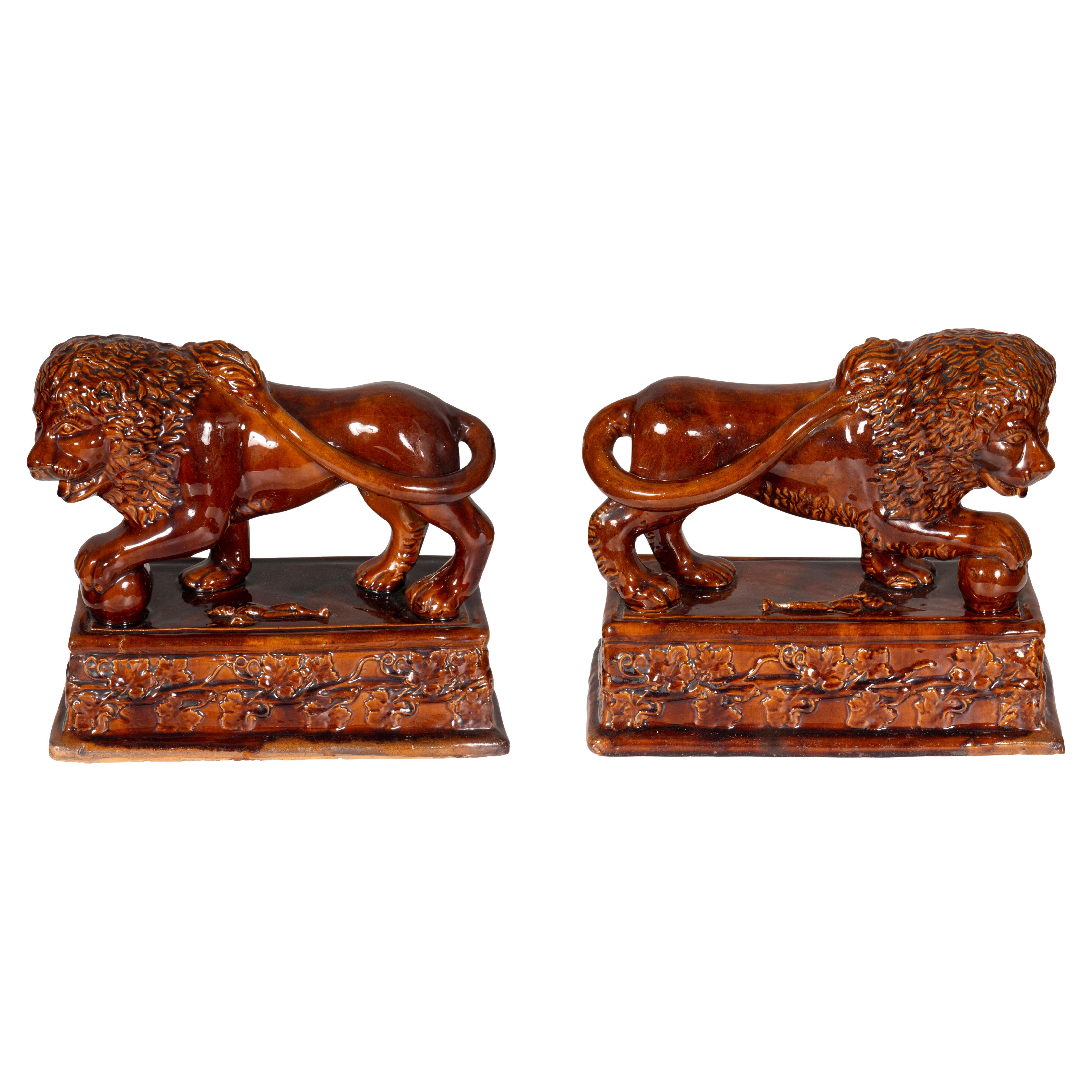 Midcentury Pair of Italian Terracotta Lions For Sale at 1stDibs