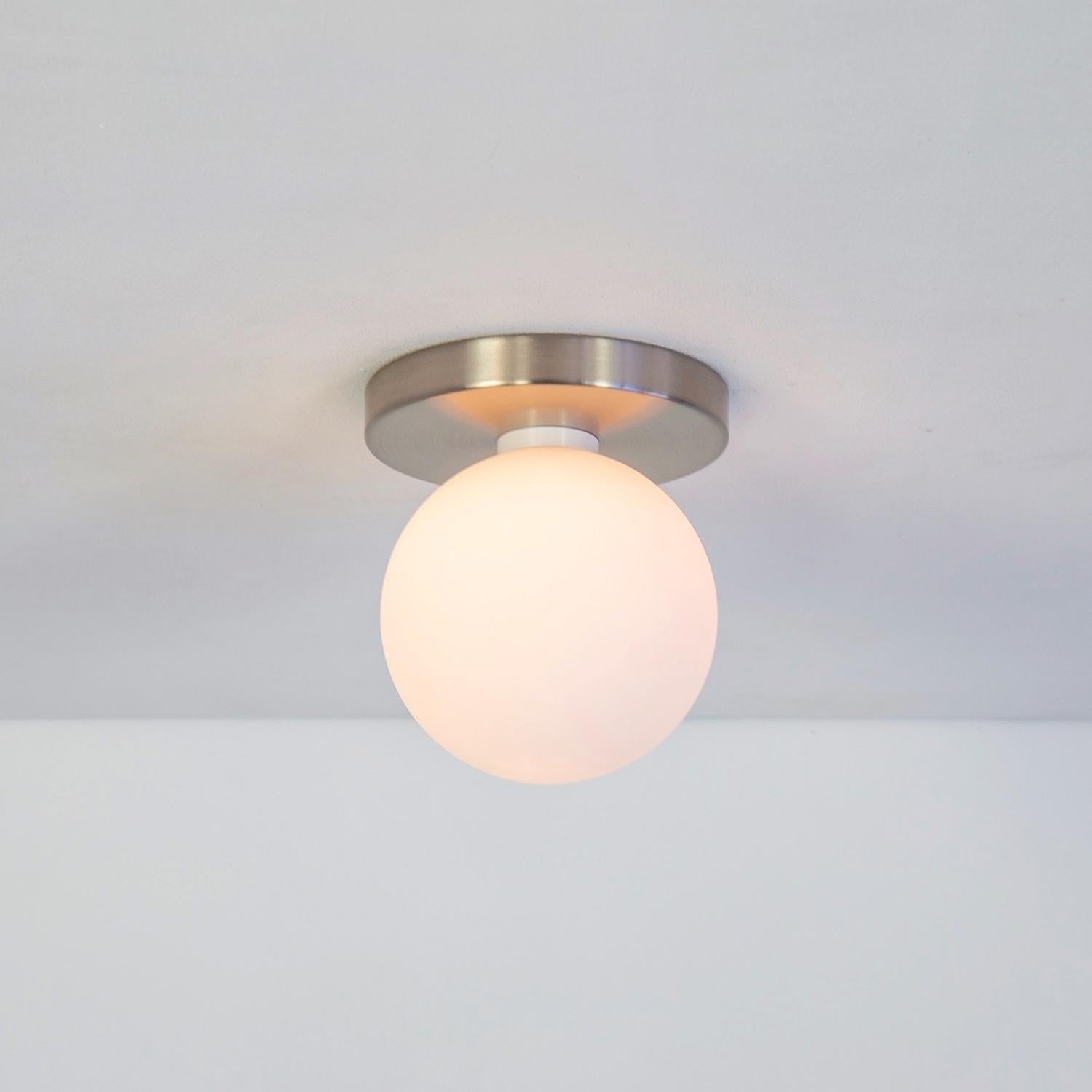 Plaqué Paire de globes encastrés par Research.Lighting, nickel brossé, verre 5 pouces, MTO en vente