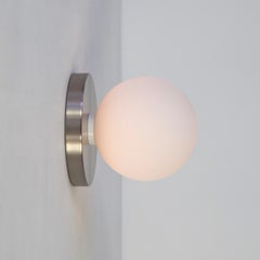 Coppia di lampade a globo di Research.Lighting, nichel spazzolato, vetro da 5 pollici, MTO