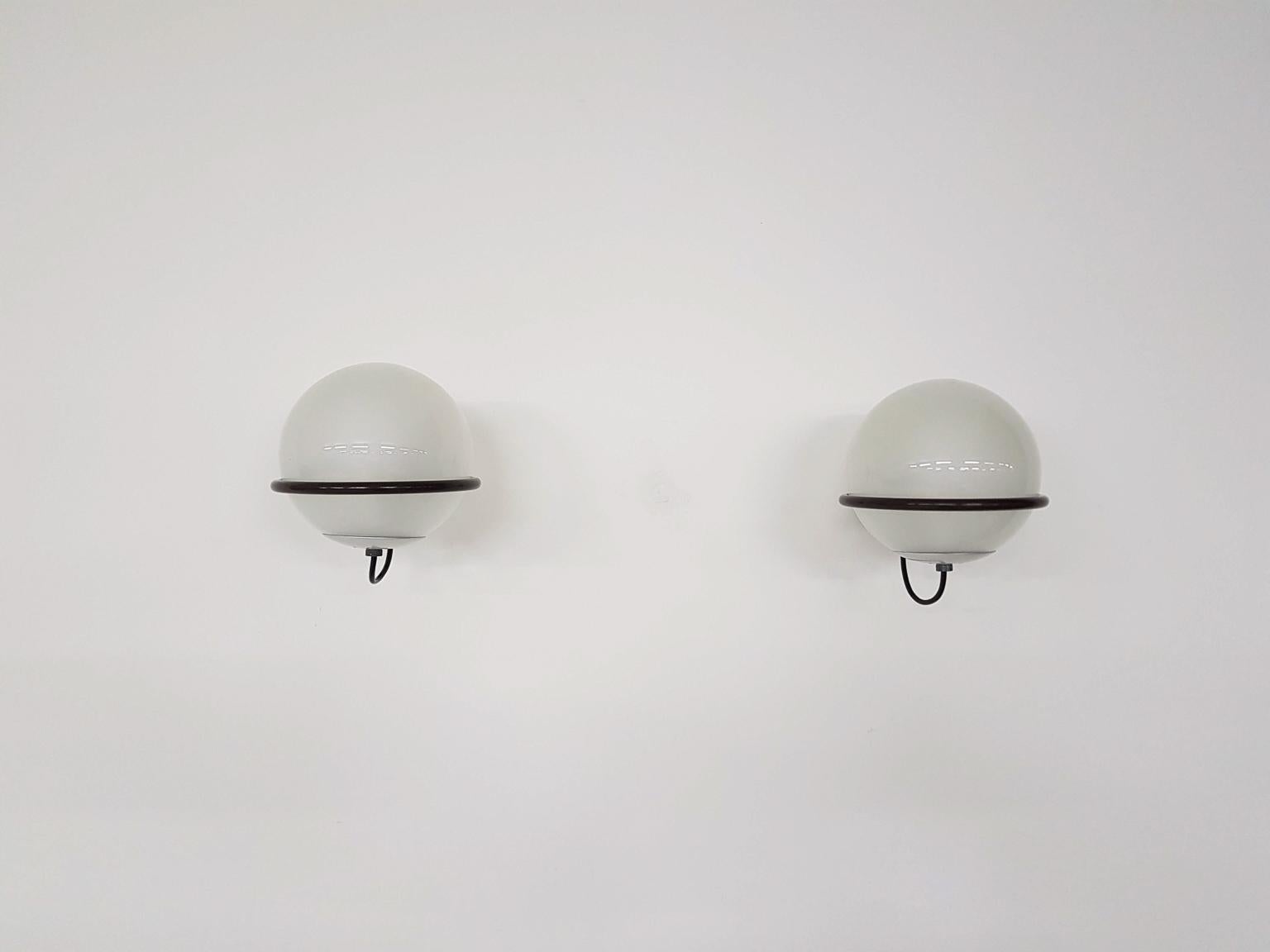 Mid-Century Modern Pair of Globe Wall Lights Model 238/1 by Gino Sarfatti for Arteluce, Italy, 1959