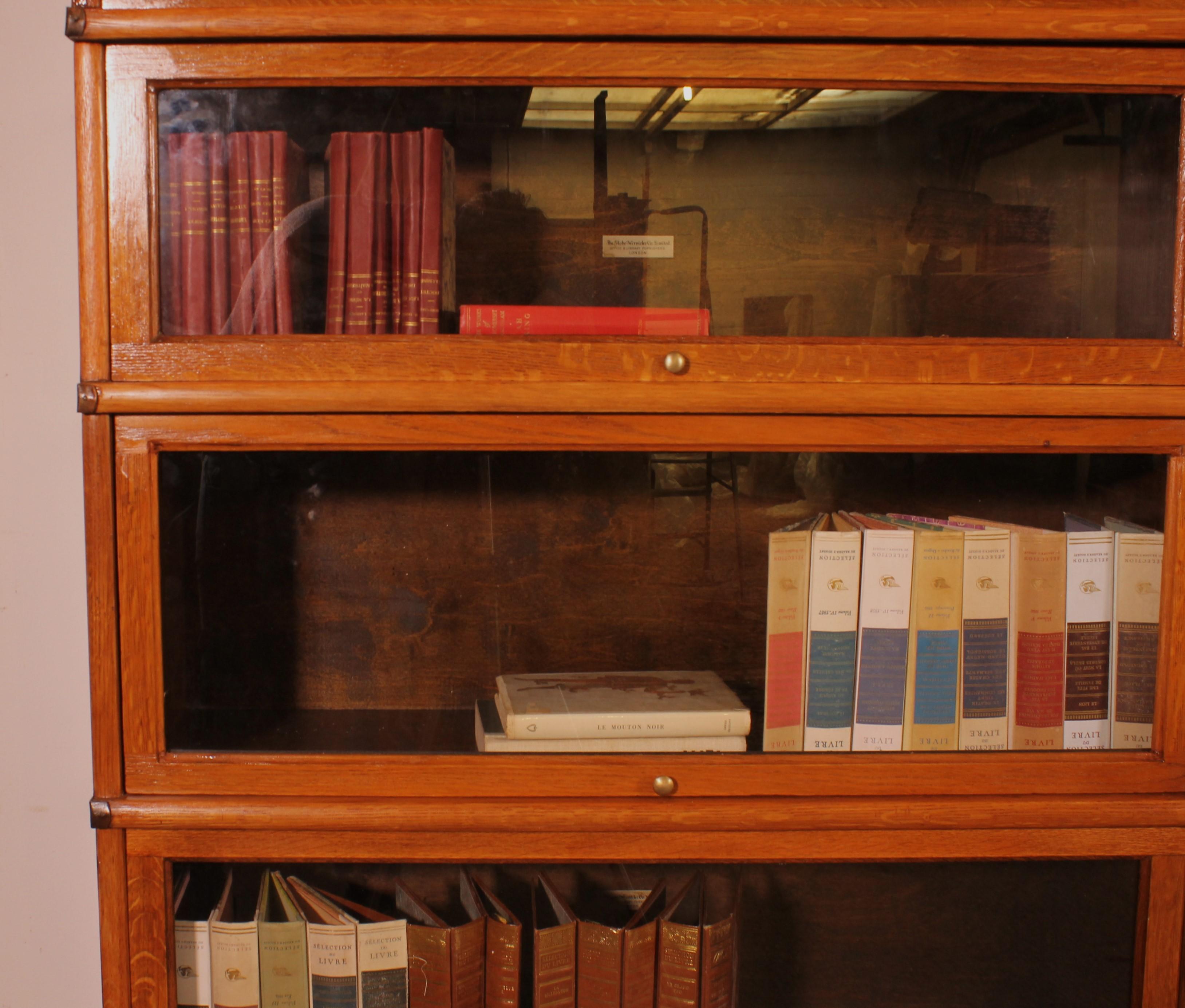 Paar Globe Wernicke-Bücherregale aus Eiche, 19. Jahrhundert (20. Jahrhundert) im Angebot