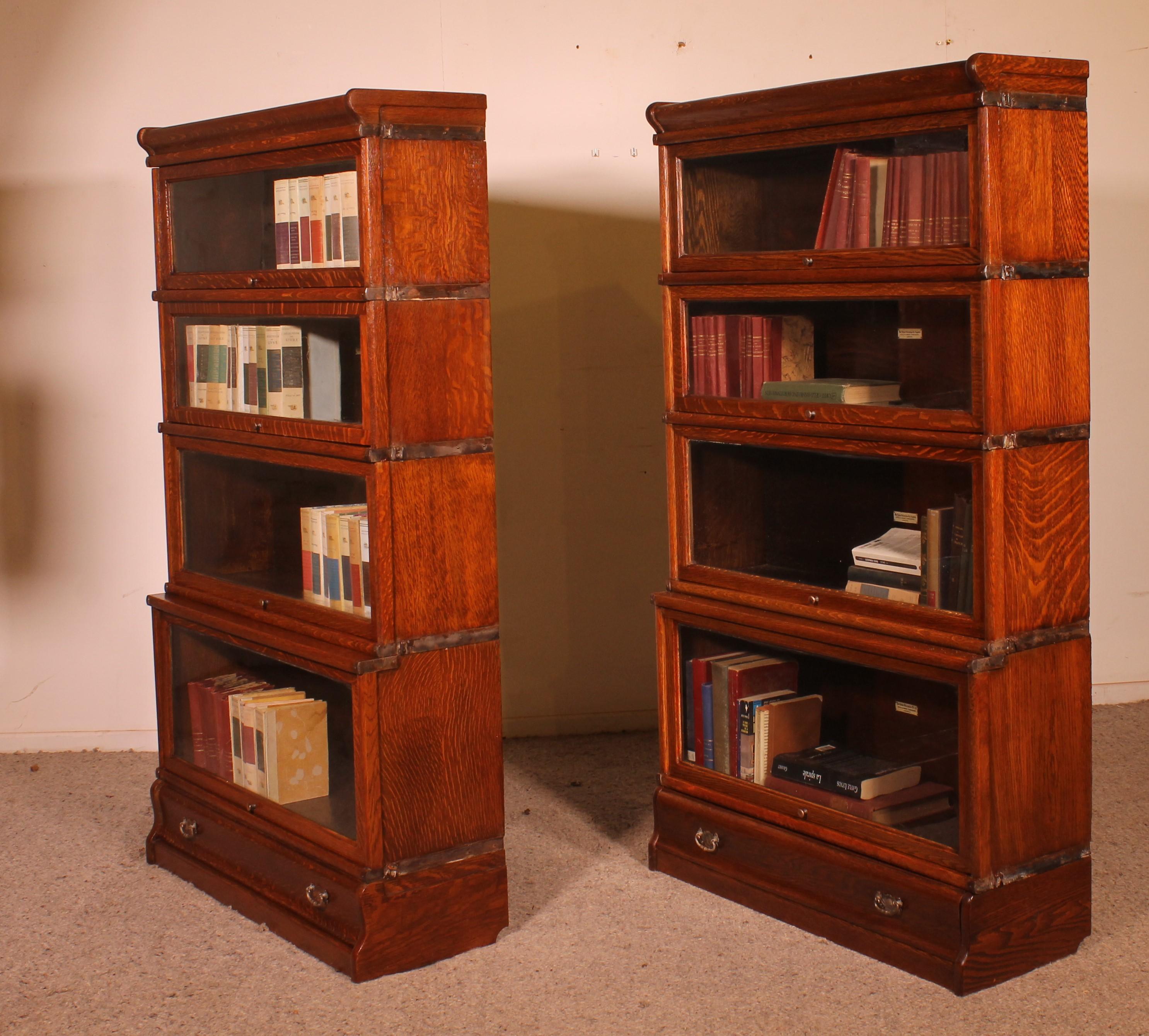 19th Century Pair Of Globe Wernicke Oak Bookcases Circa 1900 For Sale