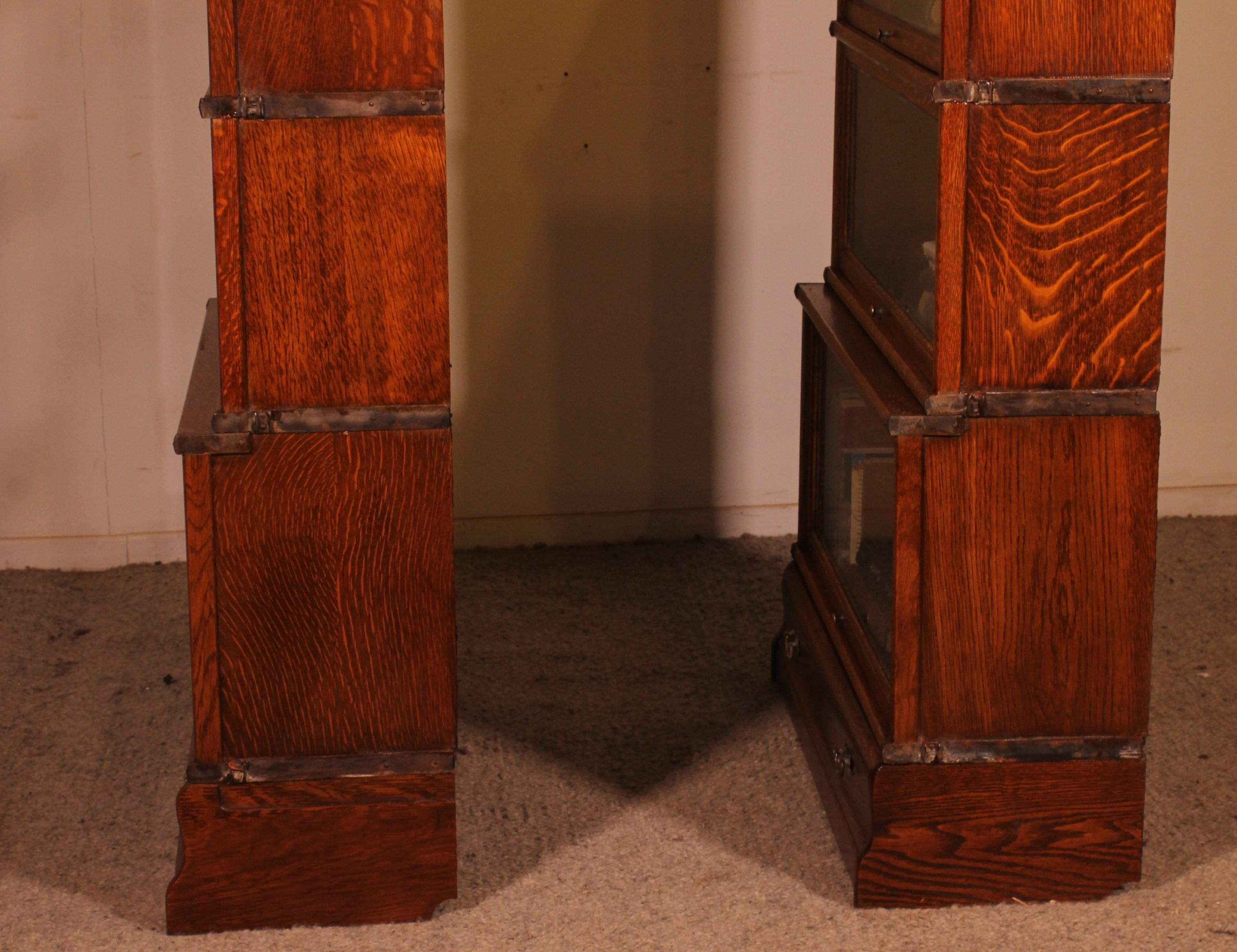 Pair Of Globe Wernicke Oak Bookcases Circa 1900 For Sale 2