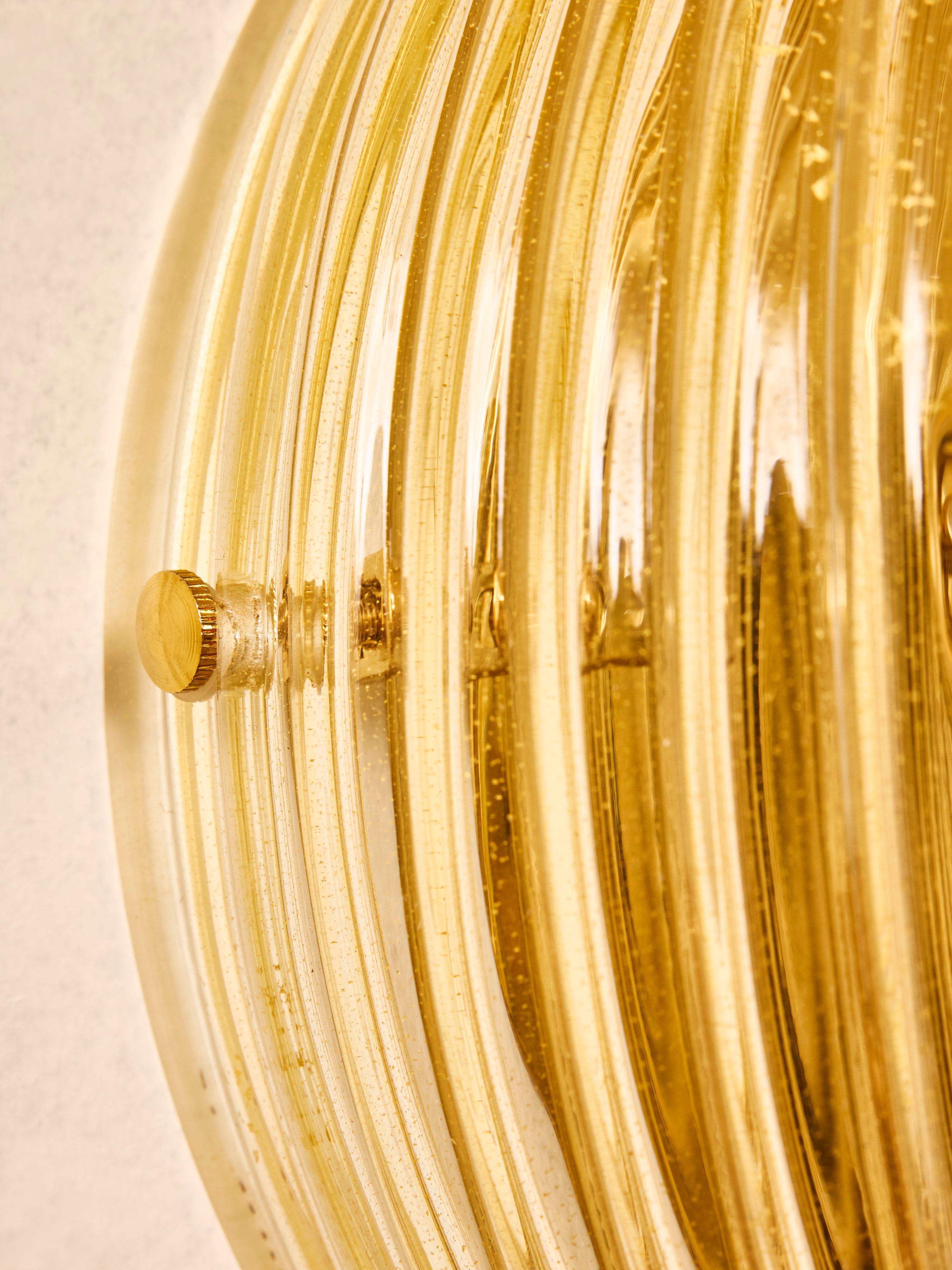 italien Paire d'appliques Lobes en verre de Murano, par Studio Glustin. en vente