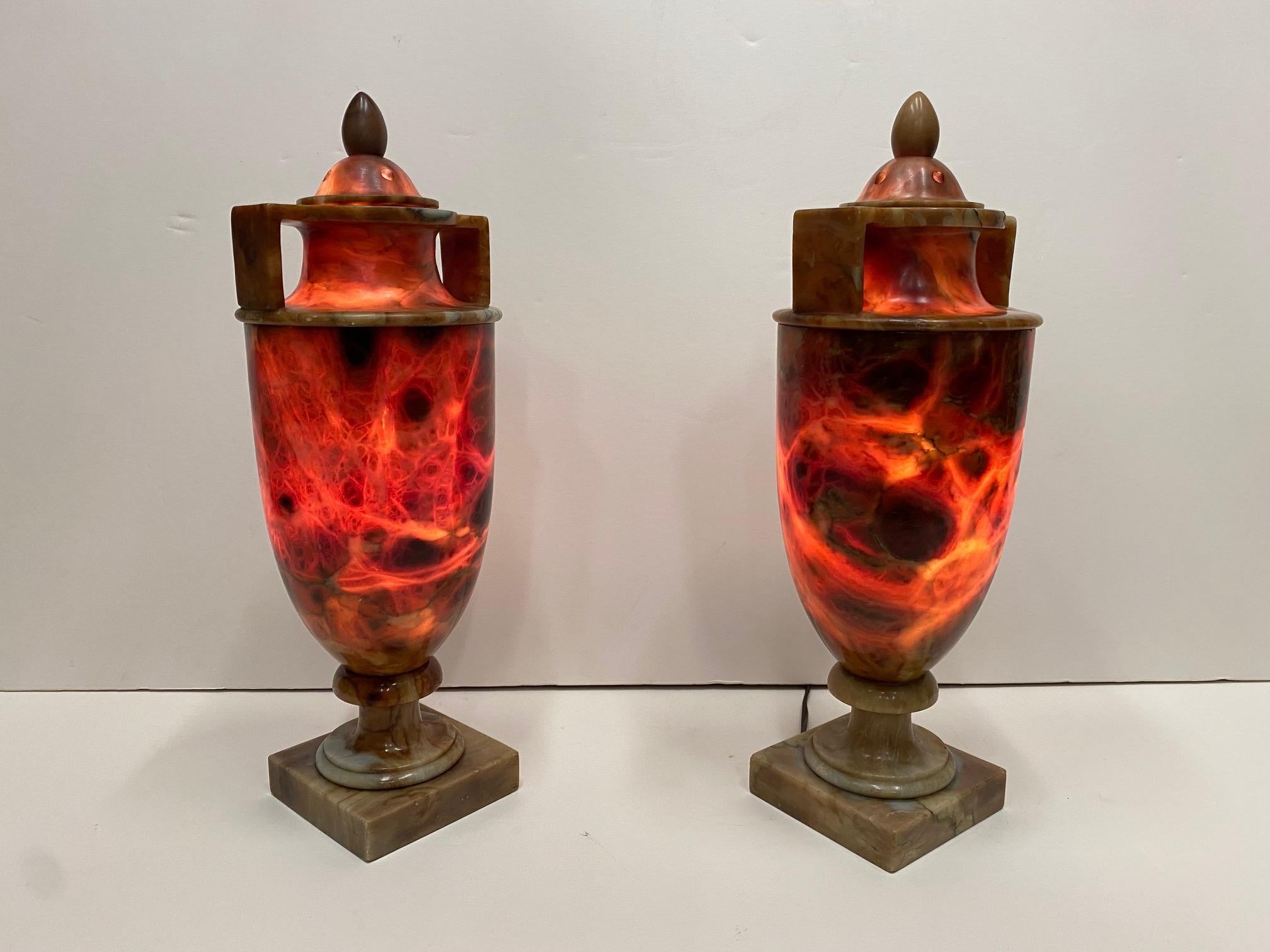 Neoclassical Pair of Glorious Illuminated Italian Alabaster Urn Table Lamps