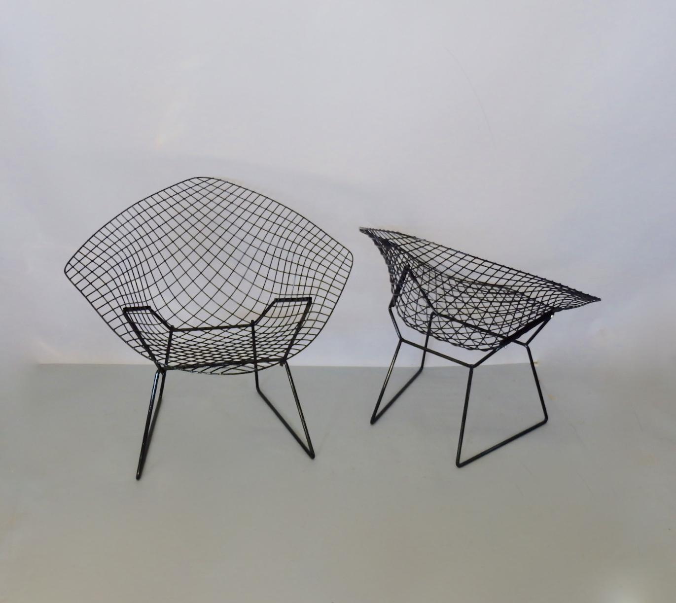 Pair of Gloss Black Harry Bertoia for Knoll Diamond Chairs In Excellent Condition In Ferndale, MI