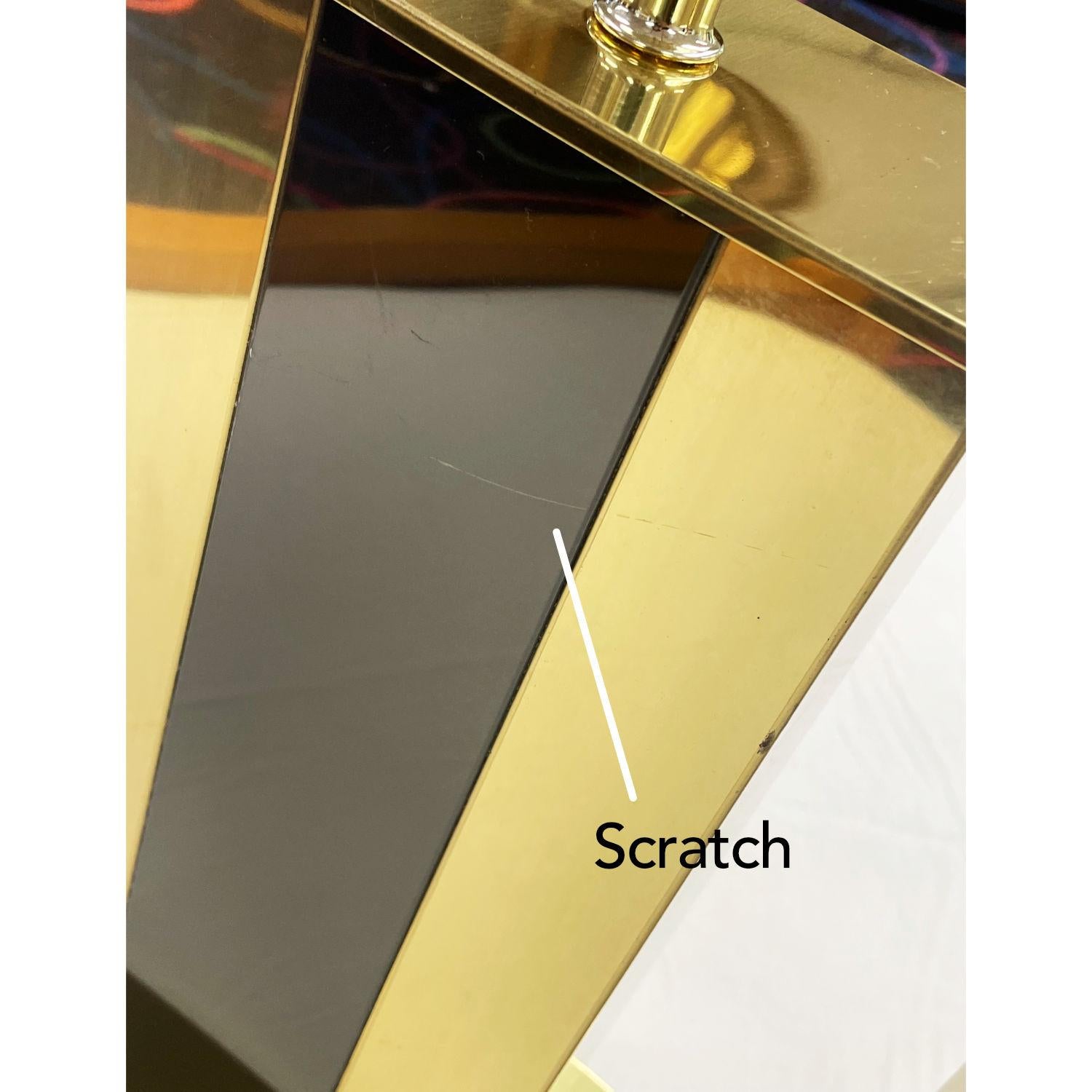 Coppia di lampade da tavolo in metallo in stile Pierre Cardin oro e nero in vendita 4