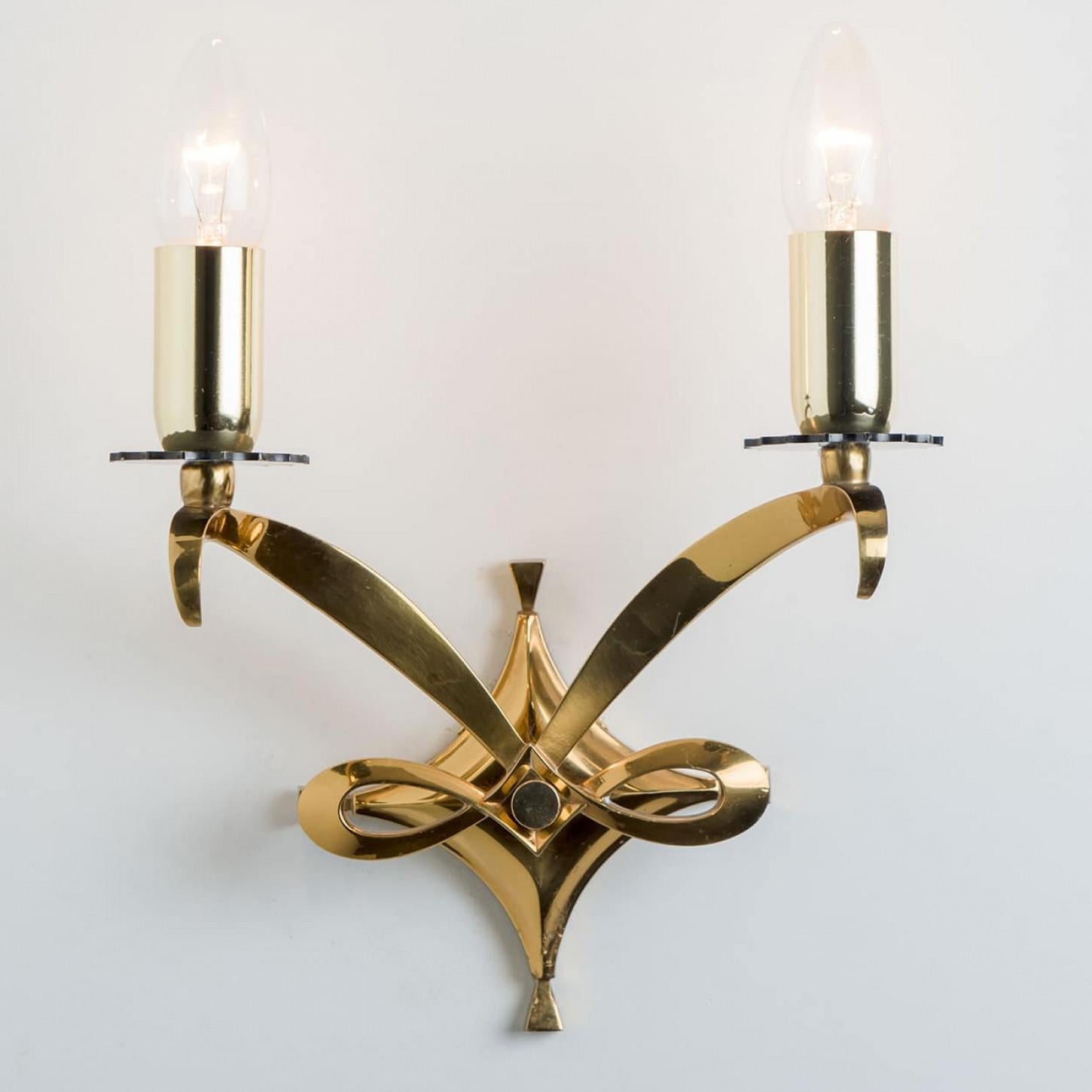 Coppia di lampade da parete in oro e ottone, Leleu, 1960 in vendita 3