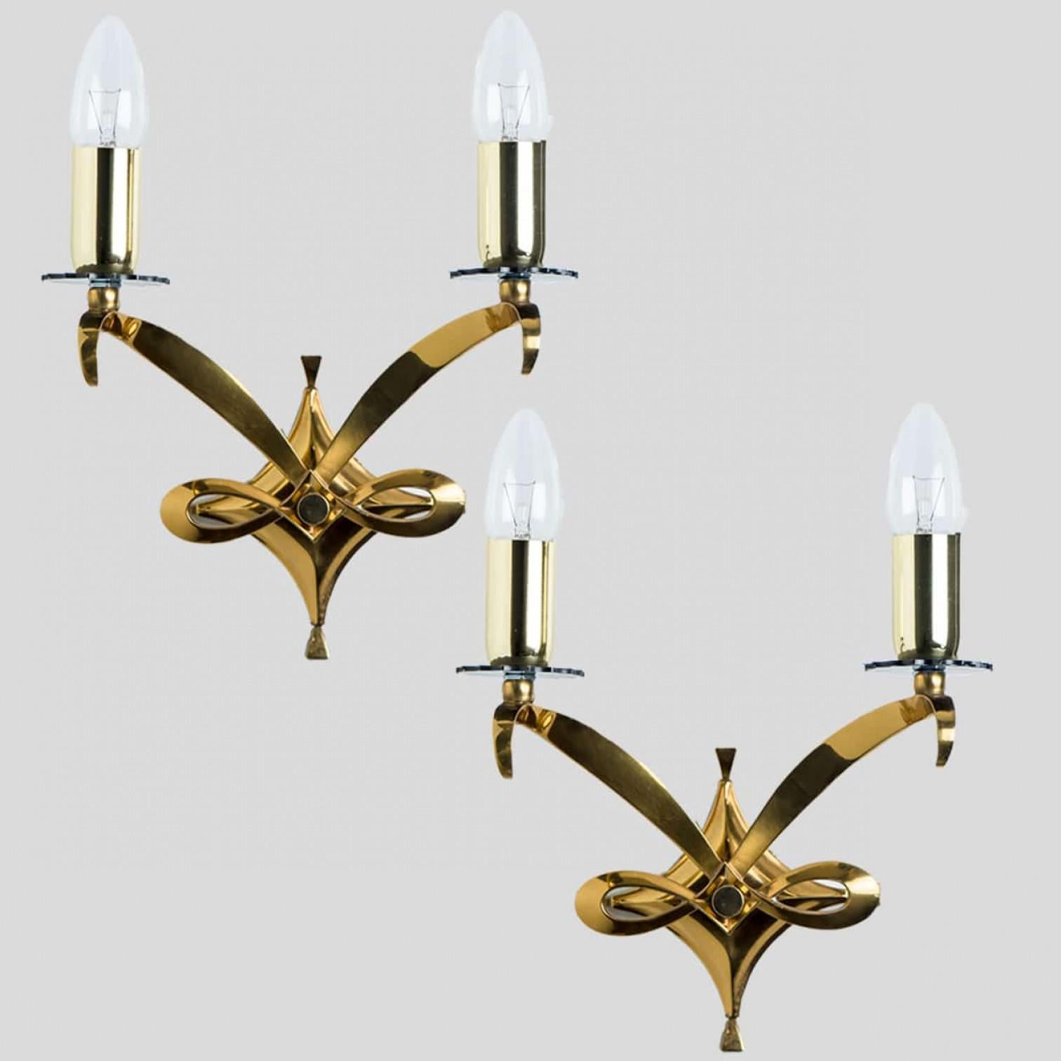 Coppia di lampade da parete in oro e ottone, Leleu, 1960 in vendita 7