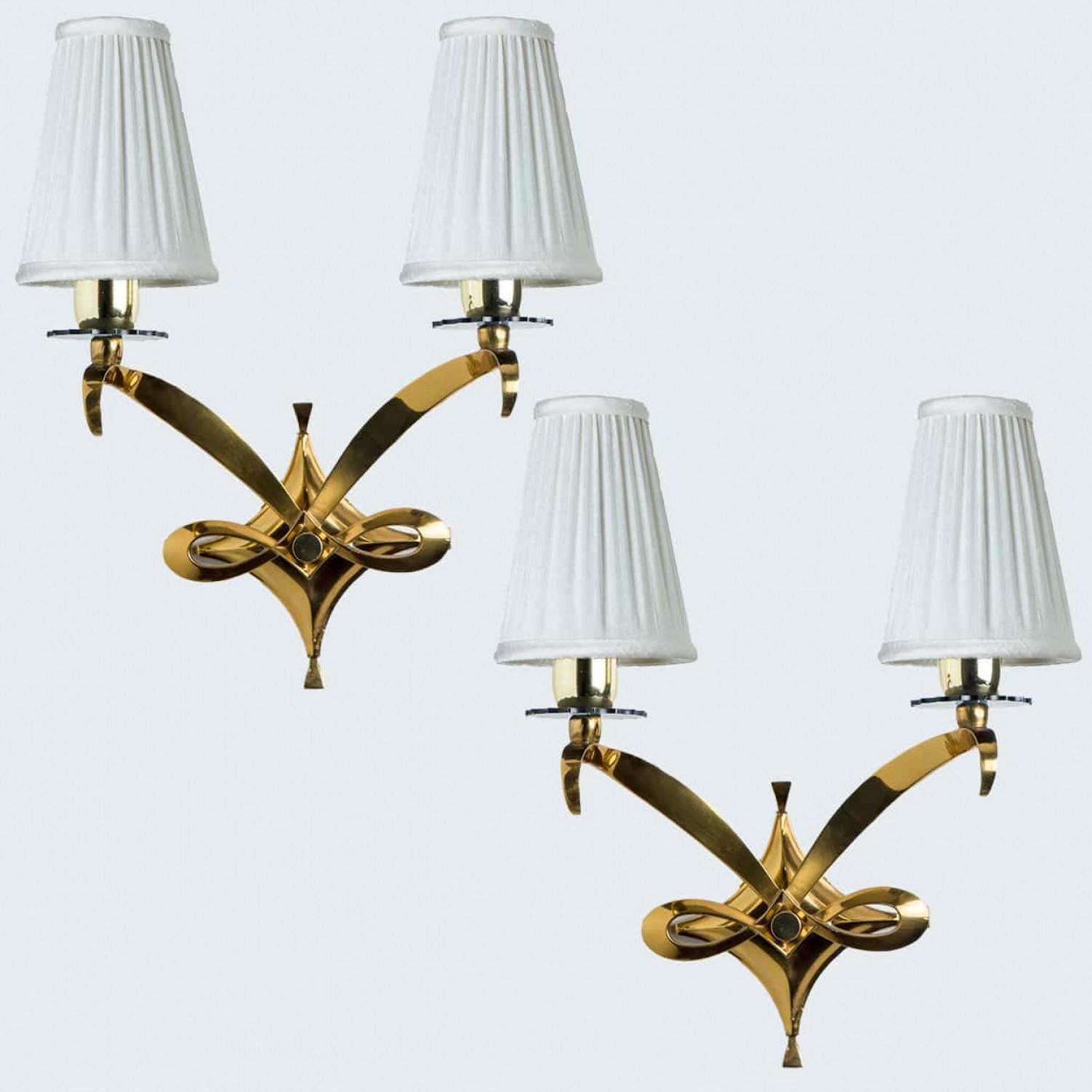 Altro Coppia di lampade da parete in oro e ottone, Leleu, 1960 in vendita