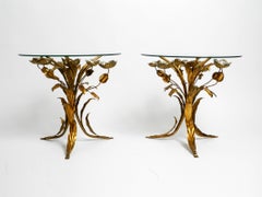 Paar vergoldete und versilberte Florentiner Beistelltische aus den 60er Jahren mit massiven Glasplatten