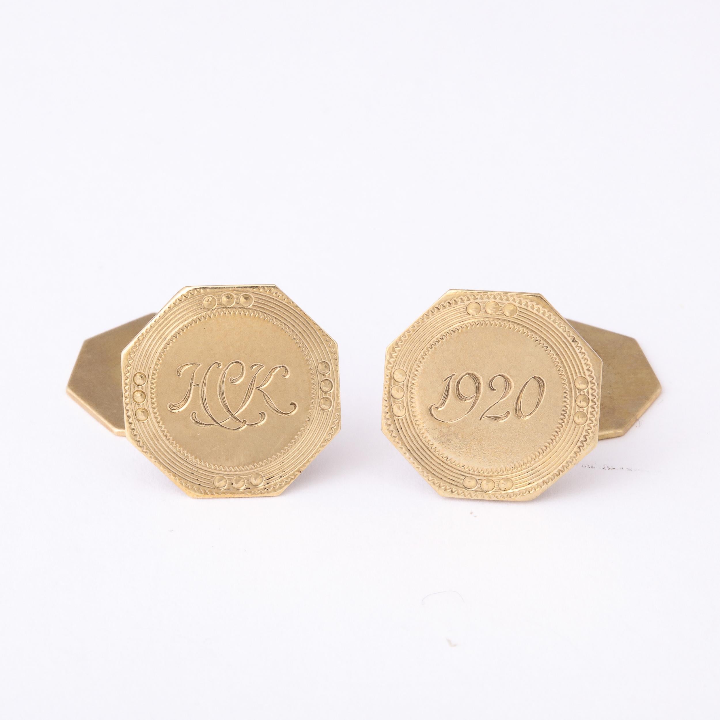 Pair of Gold Art Deco Monogrammed Cufflinks For Sale 2