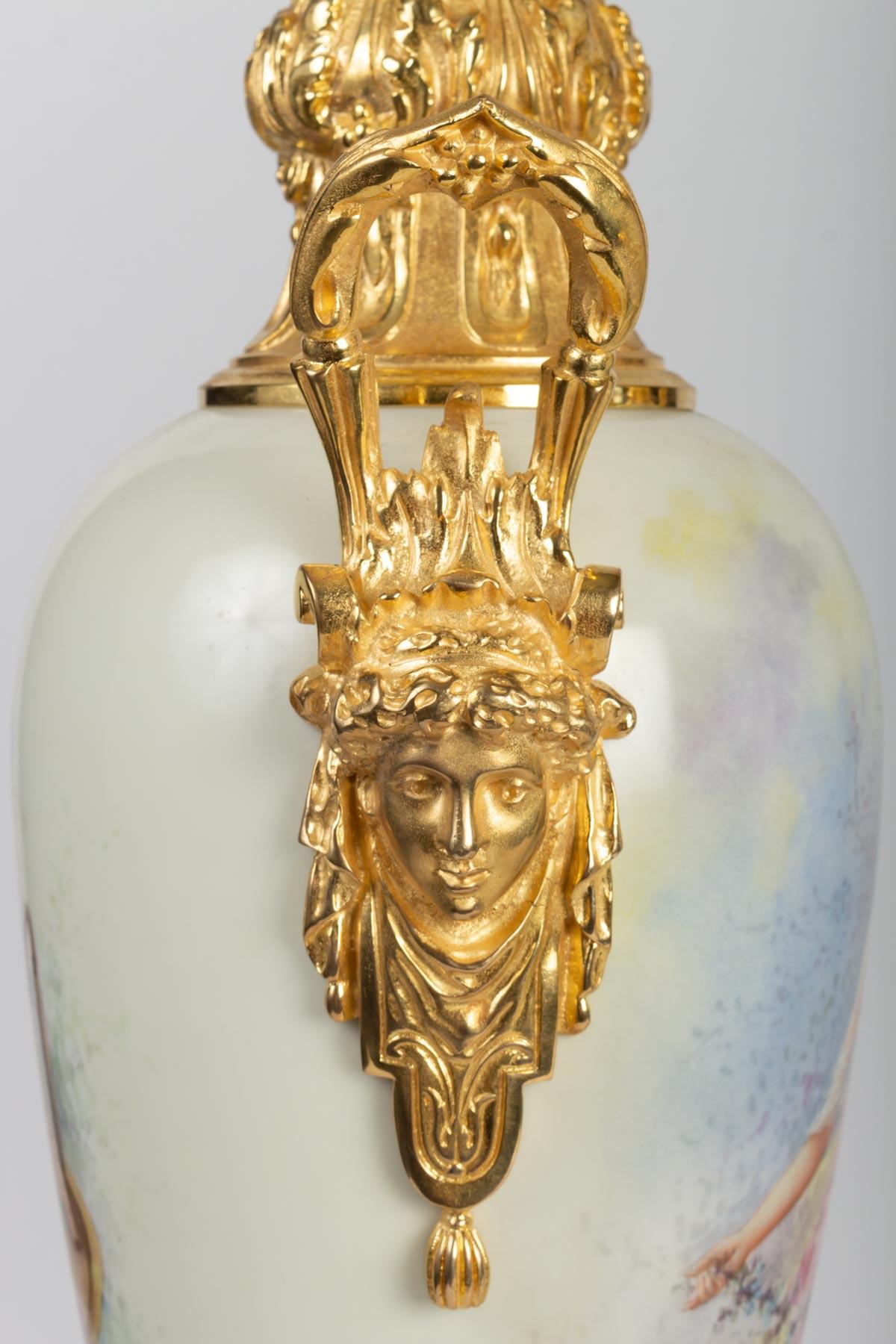 Pair of Gold Bronze, Painted Porcelain and Onyx Vases In Good Condition In Saint-Ouen, FR