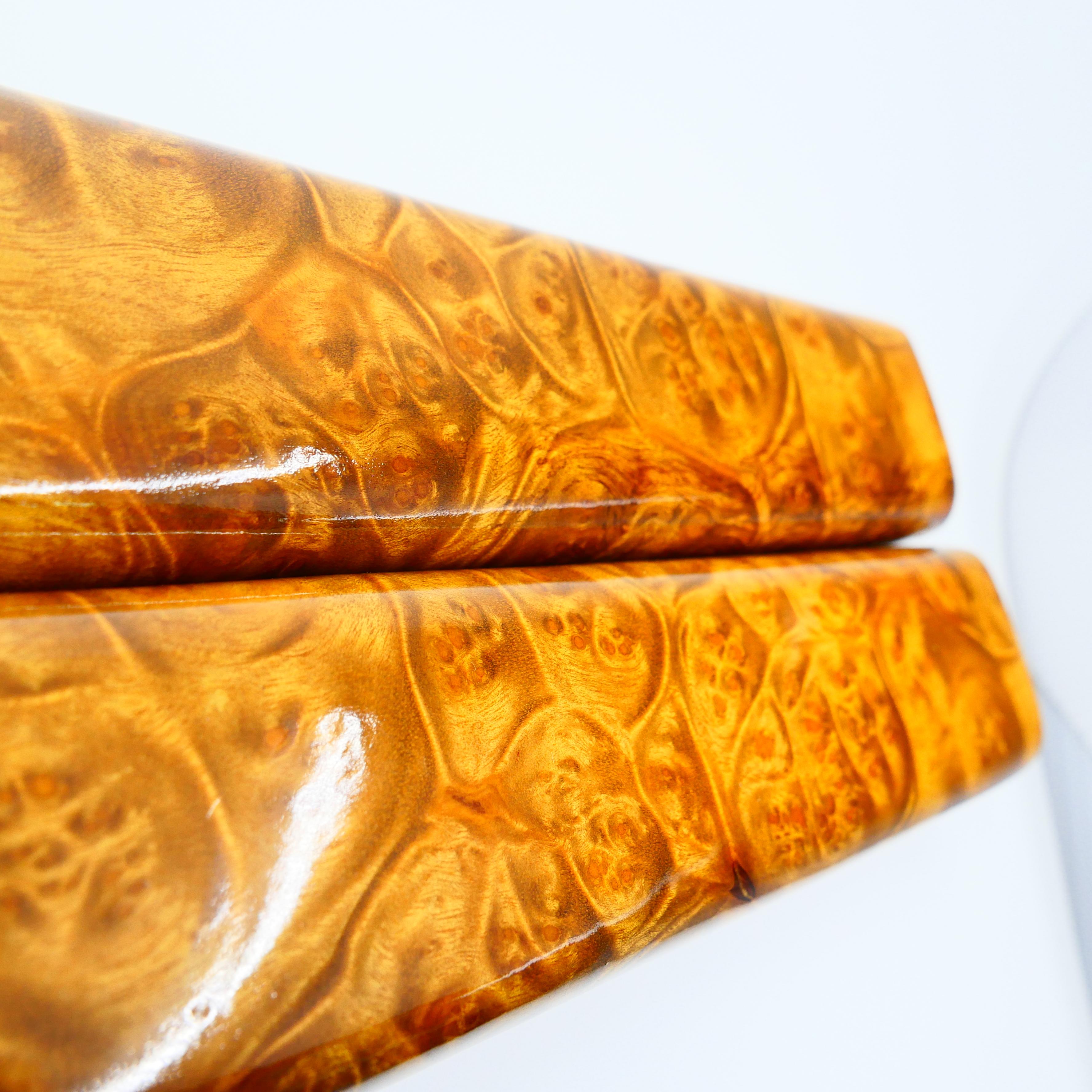 Paire de poids de papier en bois de camphor doré pour calligraphie chinoise en vente 7