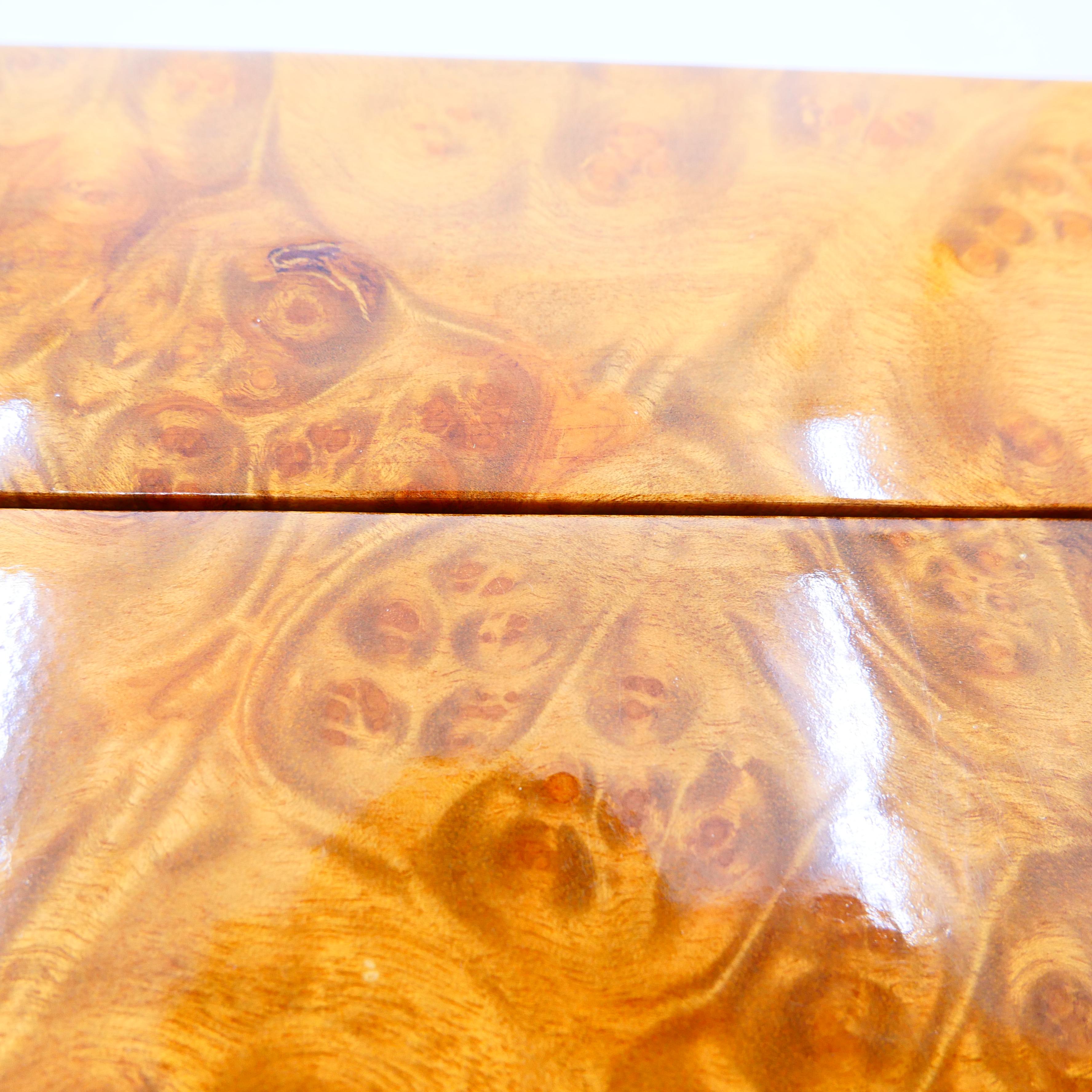 Paire de poids de papier en bois de camphor doré pour calligraphie chinoise en vente 8