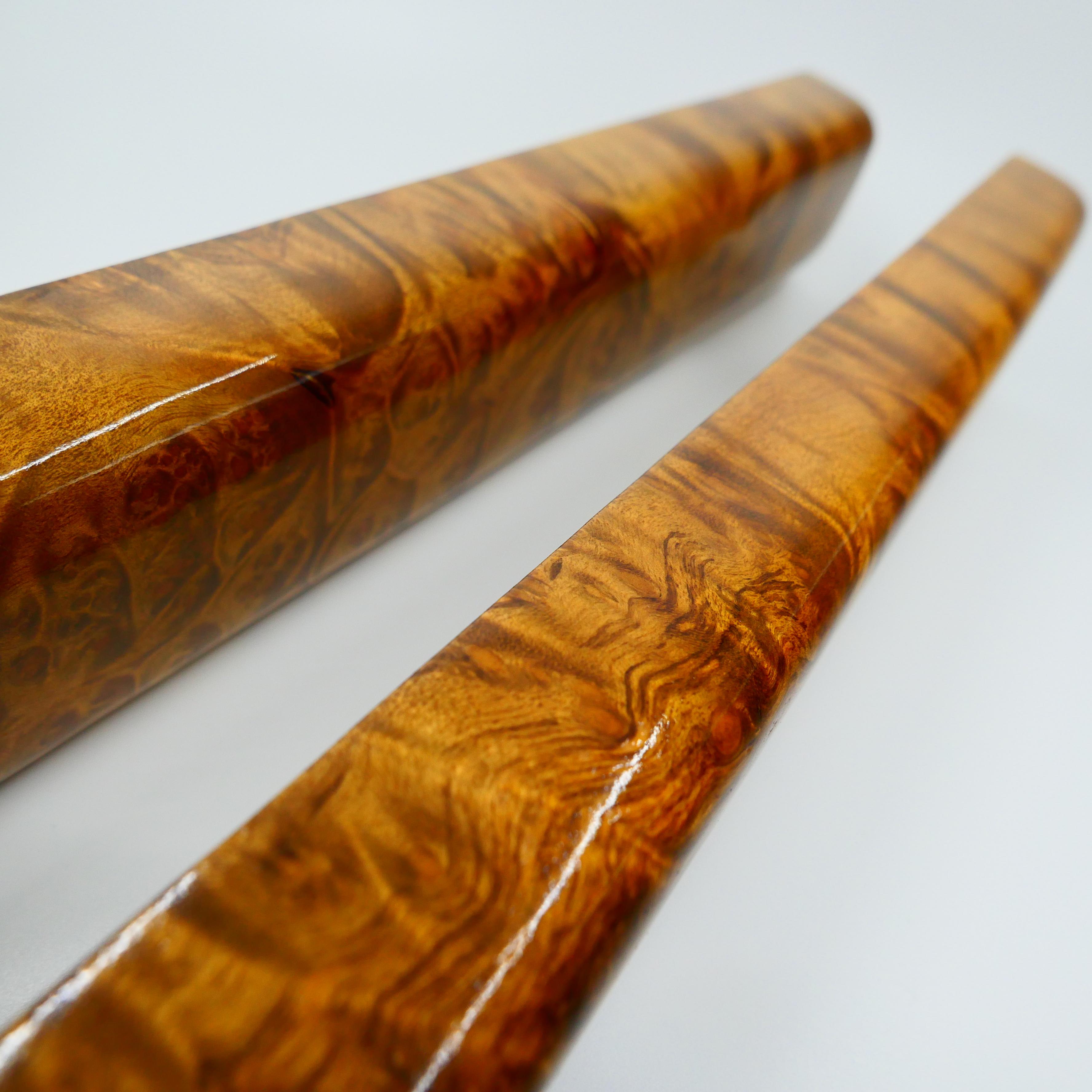Paire de poids de papier en bois de camphor doré pour calligraphie chinoise en vente 11