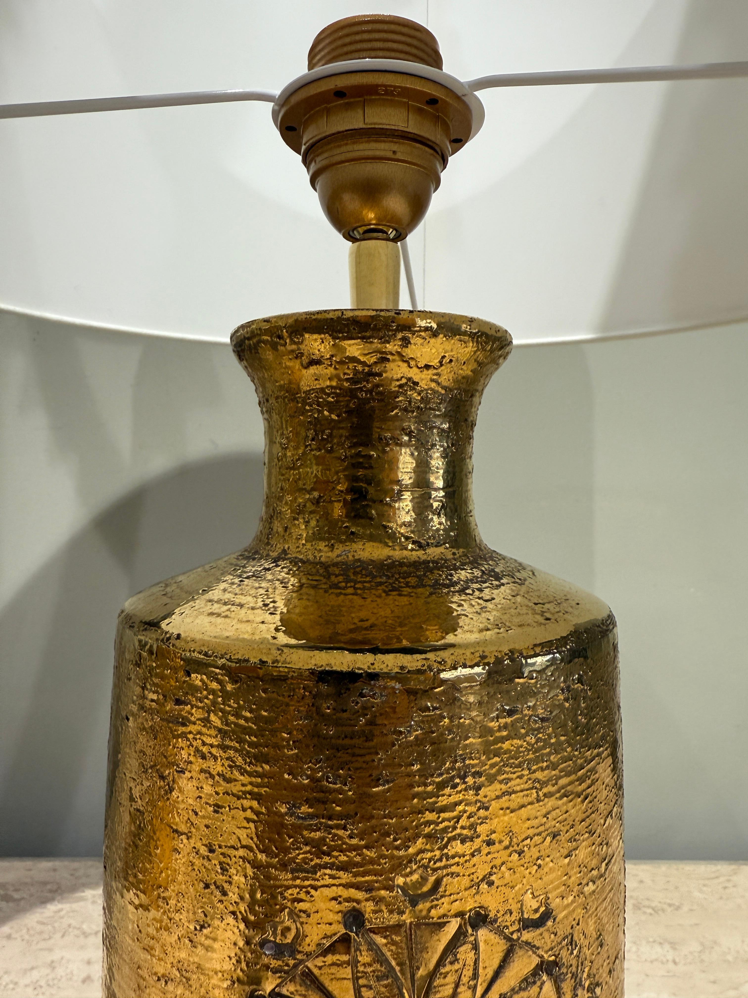 Pair of gold ceramic lamps Bergboms Sweden 1970 In Good Condition In PARIS, FR