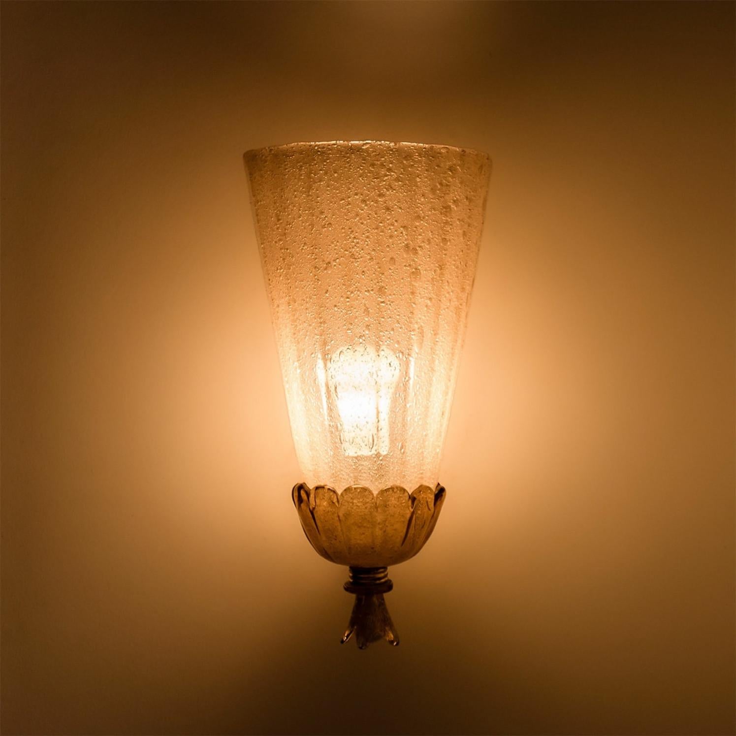 Coppia di lampade da parete in ottone e vetro a calice dorato Barovier, 1960 in vendita 2
