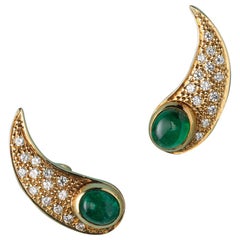 Pair of Gold Earrings with Diamond and Emerald