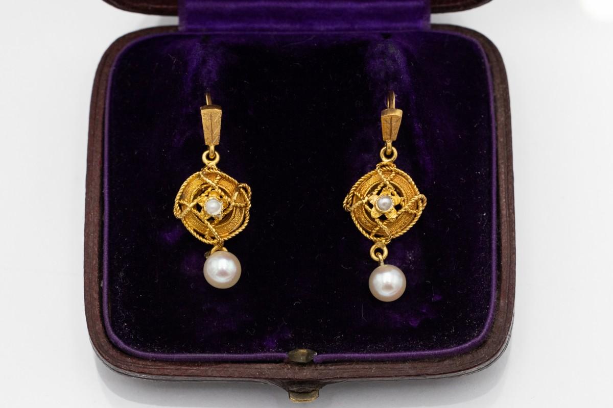 Women's or Men's Pair of gold filigree earrings with pearls, Sweden, 1861s.