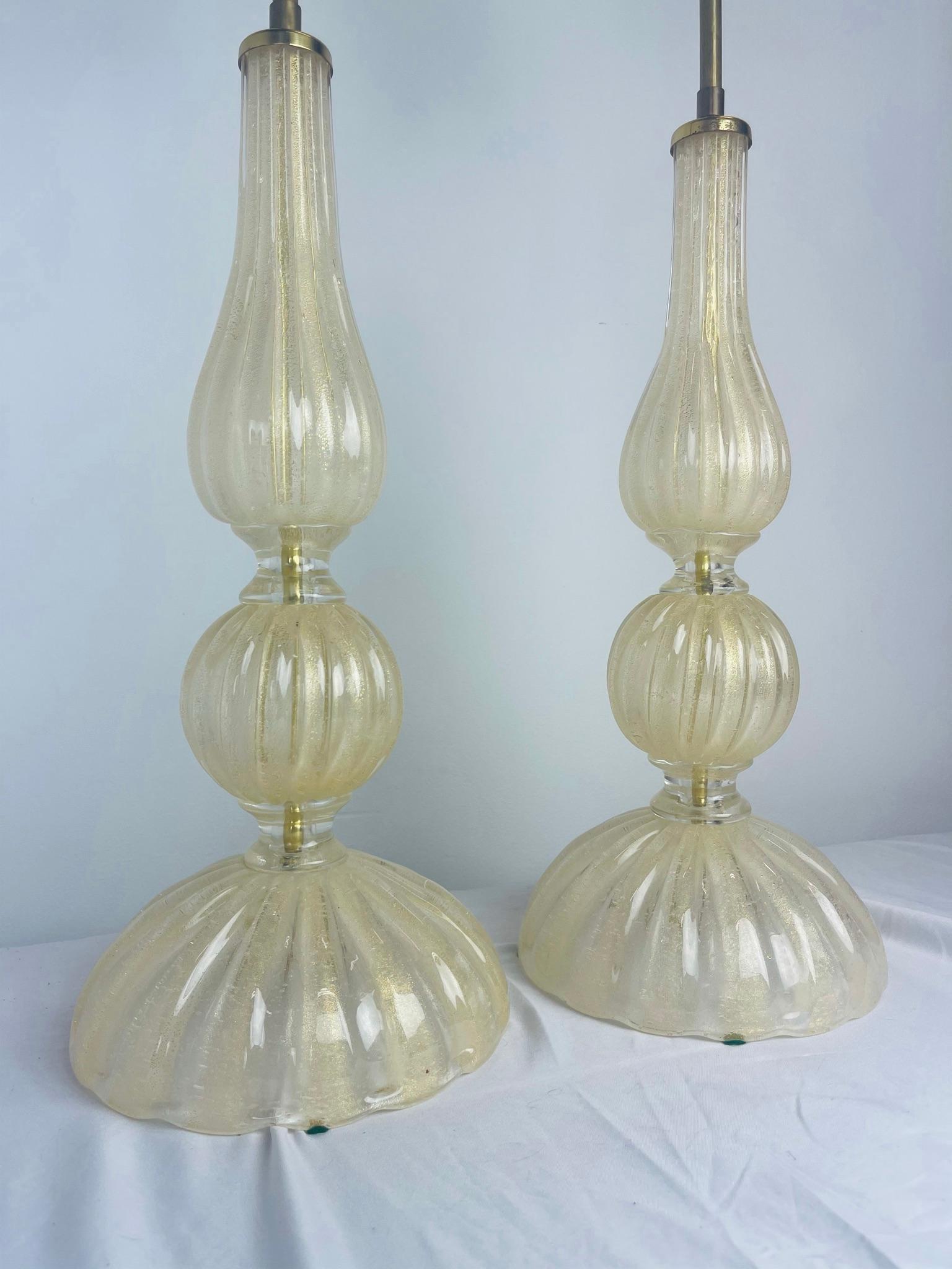 Mid-Century Modern Pair of Gold Fleck Murano Lamps by Seguso Vetri d'Arte For Sale
