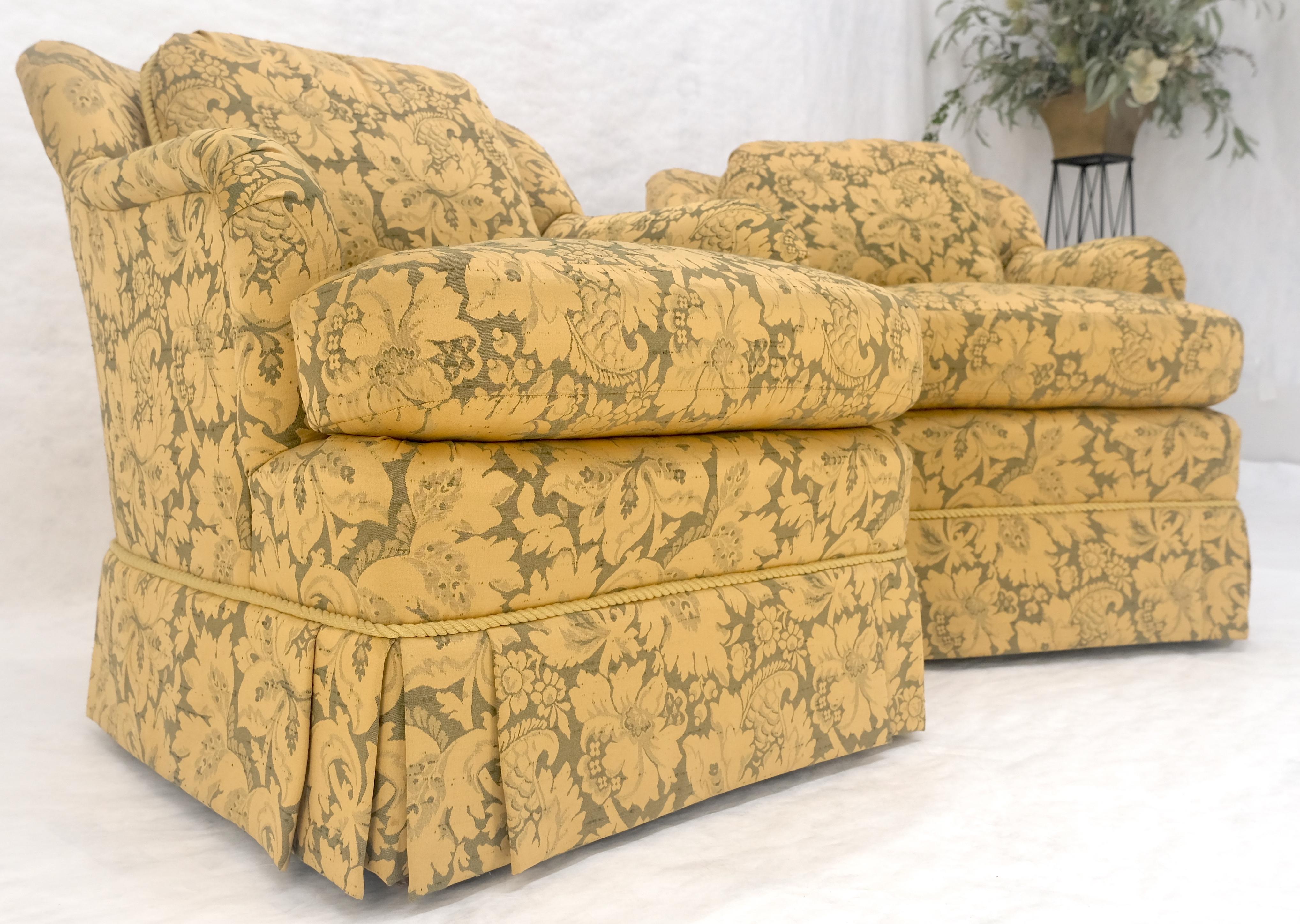 Paire de chaises longues en tapisserie d'ameublement à motifs floraux dorés par Thomasville MINT en vente 9