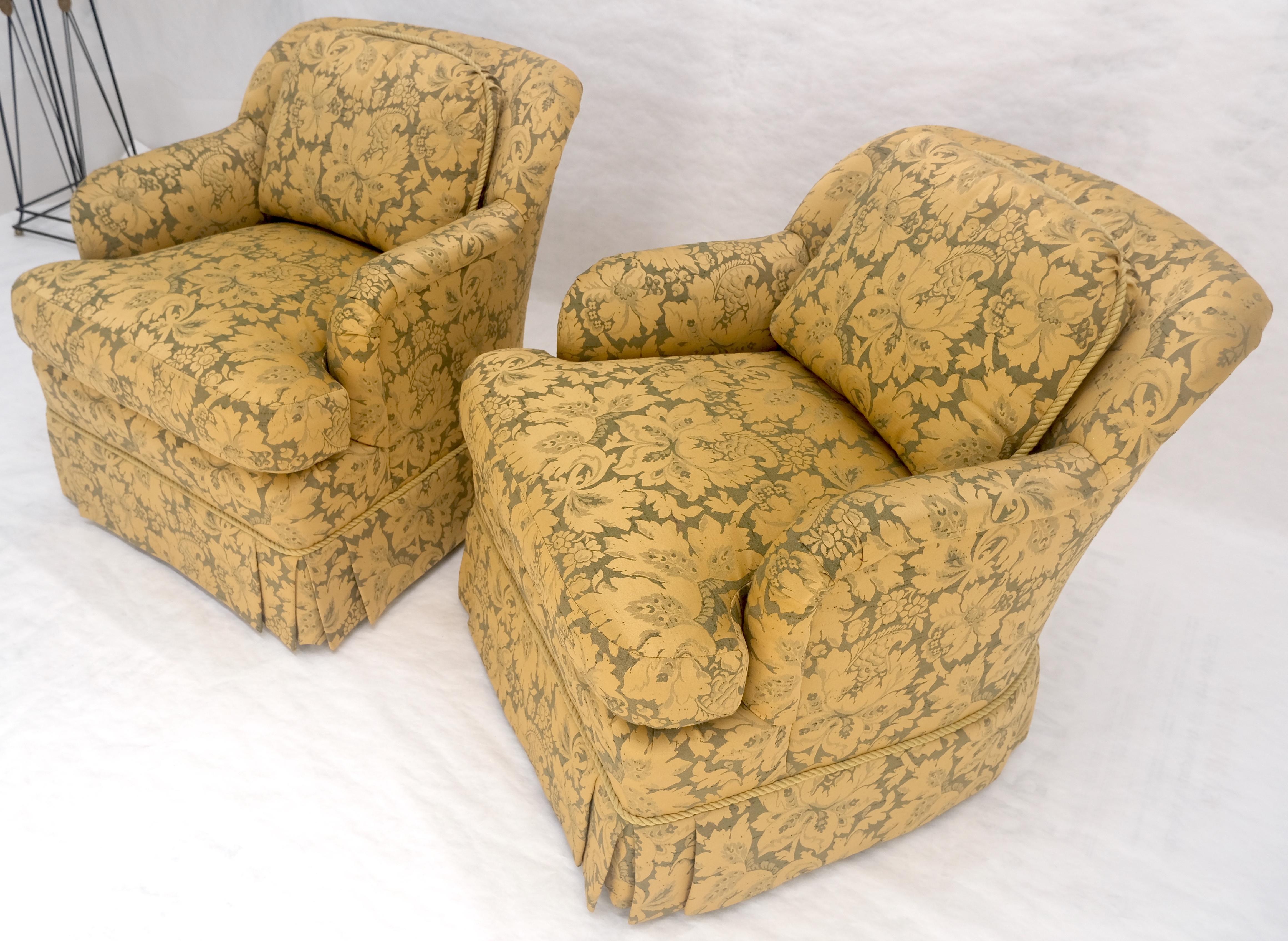 Paire de chaises longues en tapisserie d'ameublement à motifs floraux dorés par Thomasville MINT en vente 3