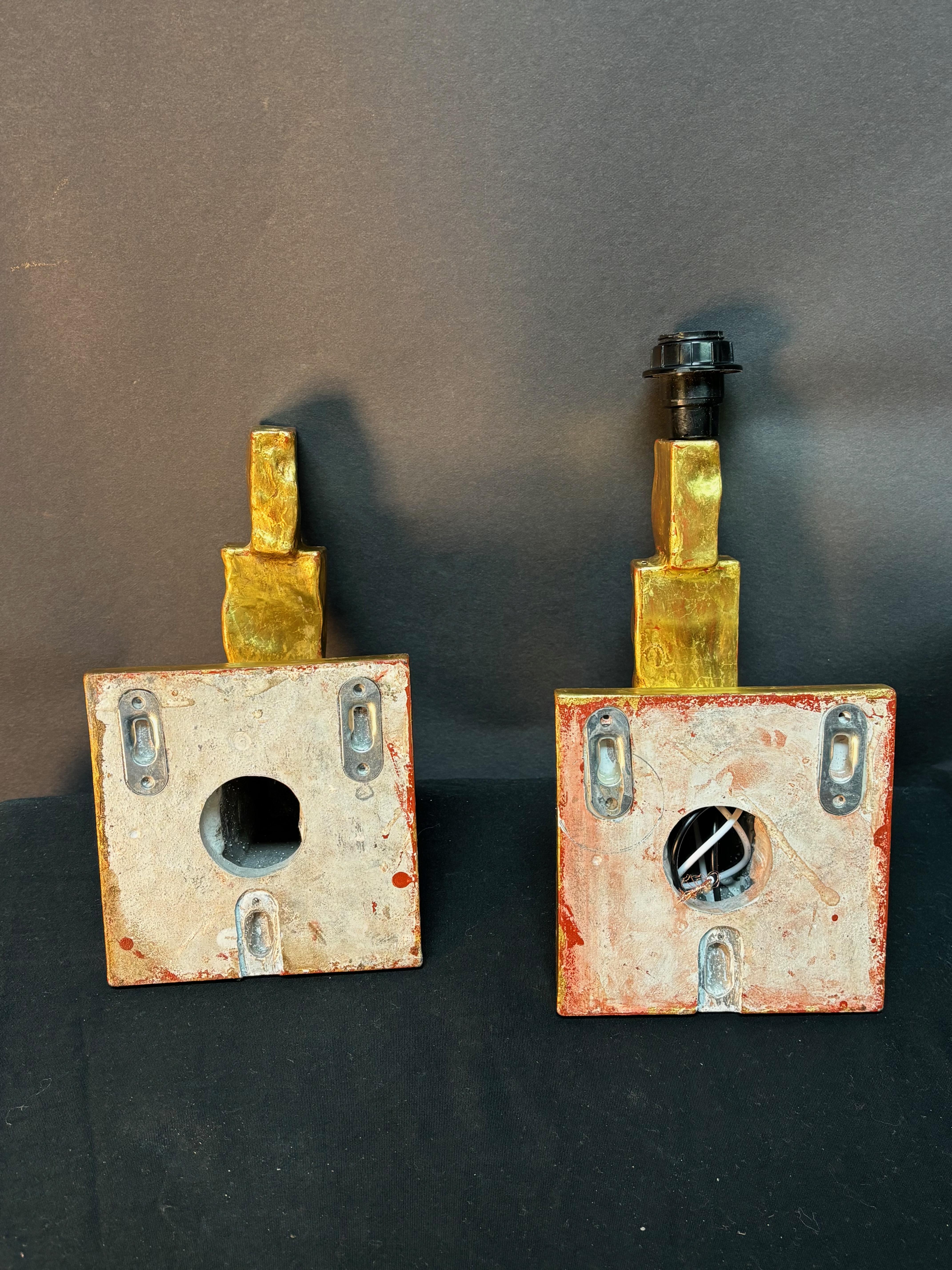 Paar vergoldete Wandleuchter im Angebot 2