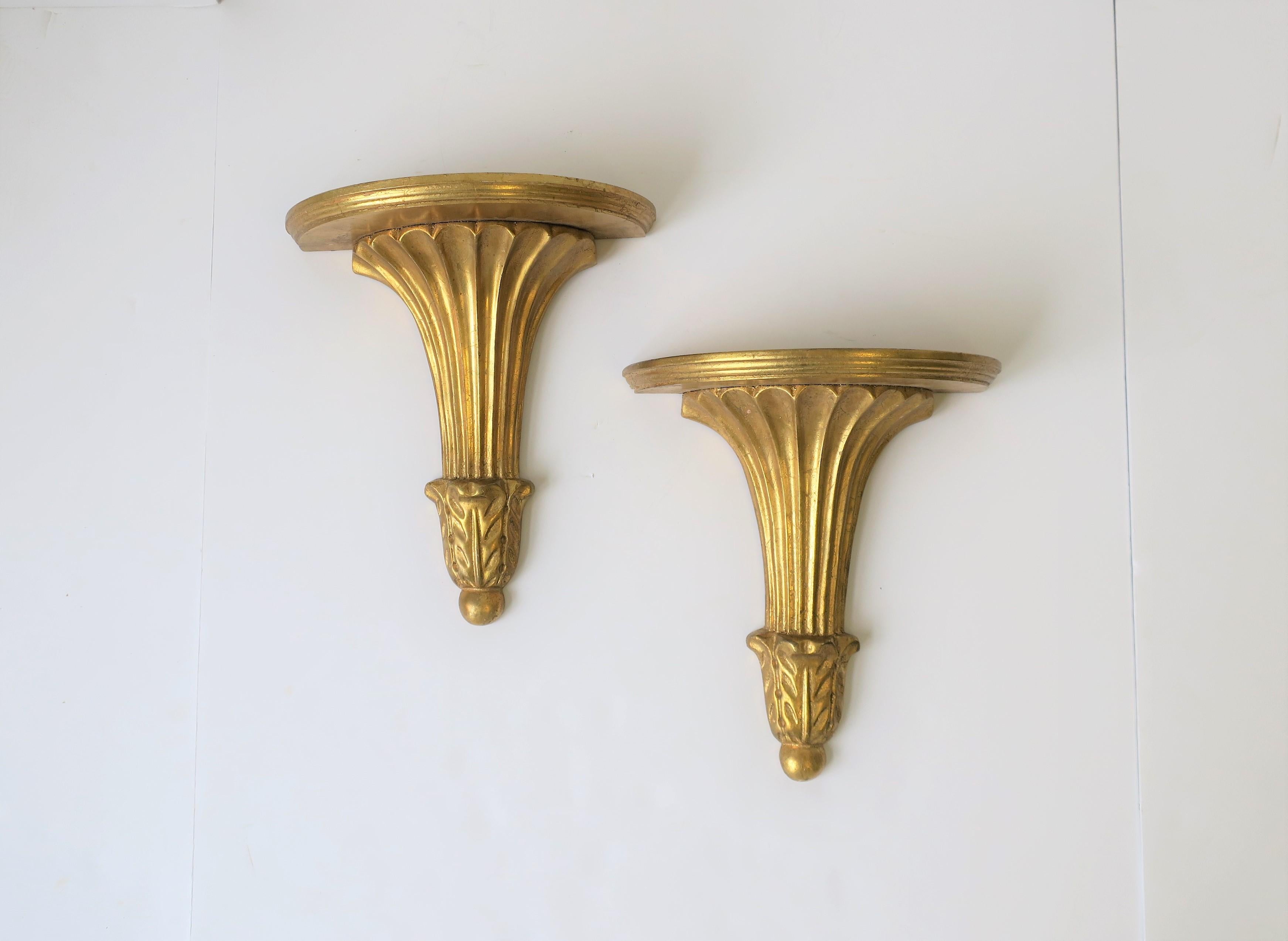 20th Century Pair of Gold Gilt Wall Shelf Brackets