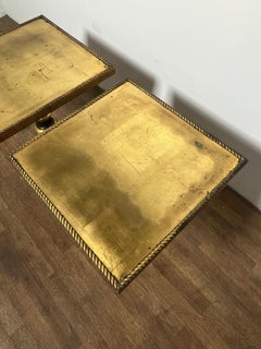 Paar neoklassische Beistelltische aus Blattgold und Lack CIRCA 1960er Jahre