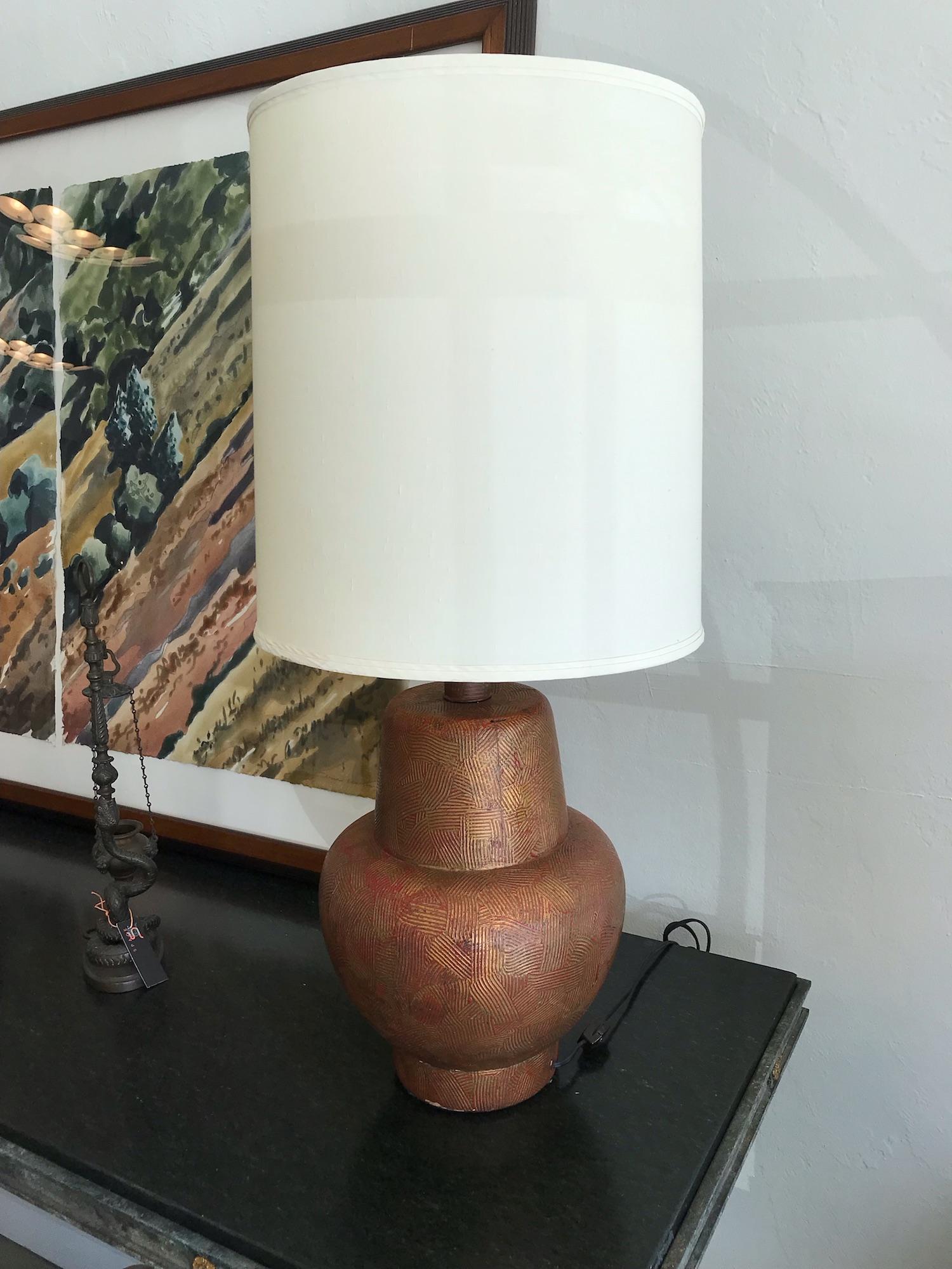 20th Century Pair of Gold Leaf Gilded Wood Gesso Lamps by James Mont, USA, 1950s For Sale