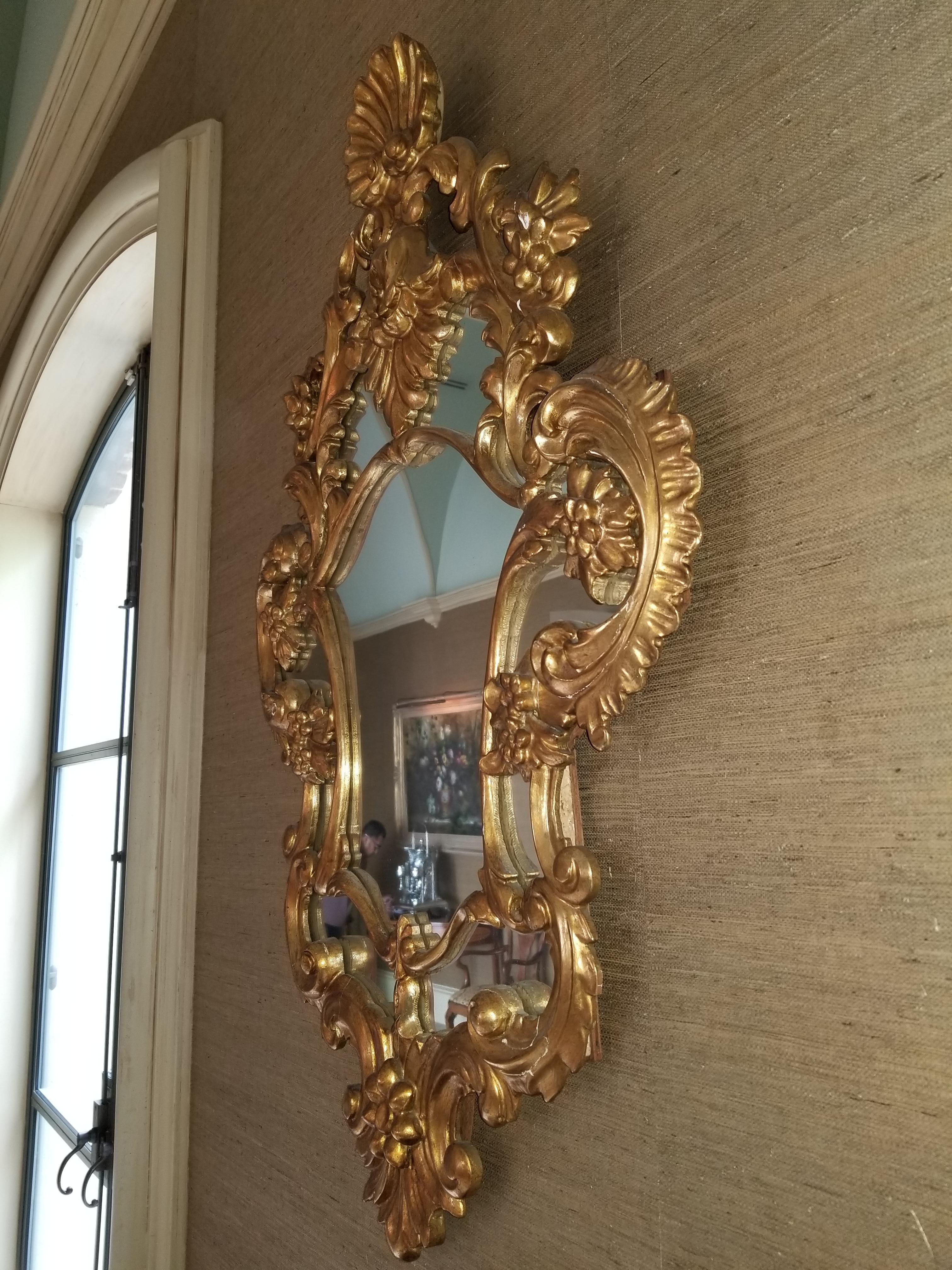 Pair of Giltwood Mirrors with a Shell Motif at Top, 20th Century 1