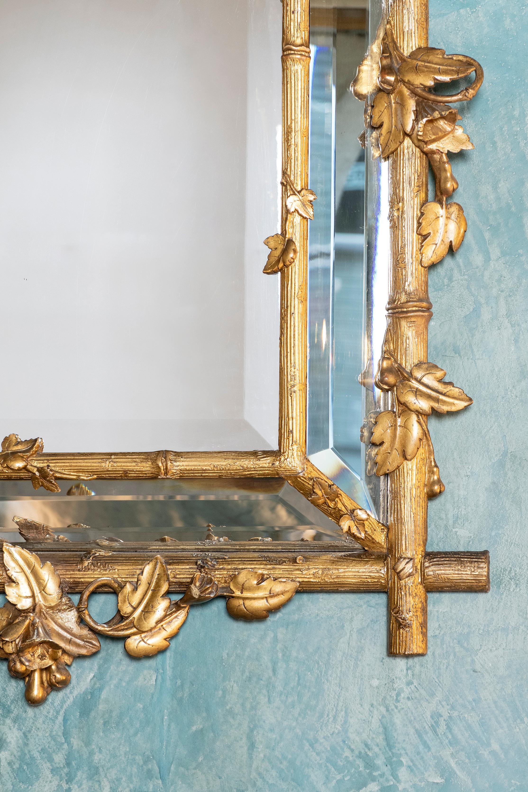 Victorian Pair of Gold Patinated Wood Mirrors, England, Late 19th Century For Sale