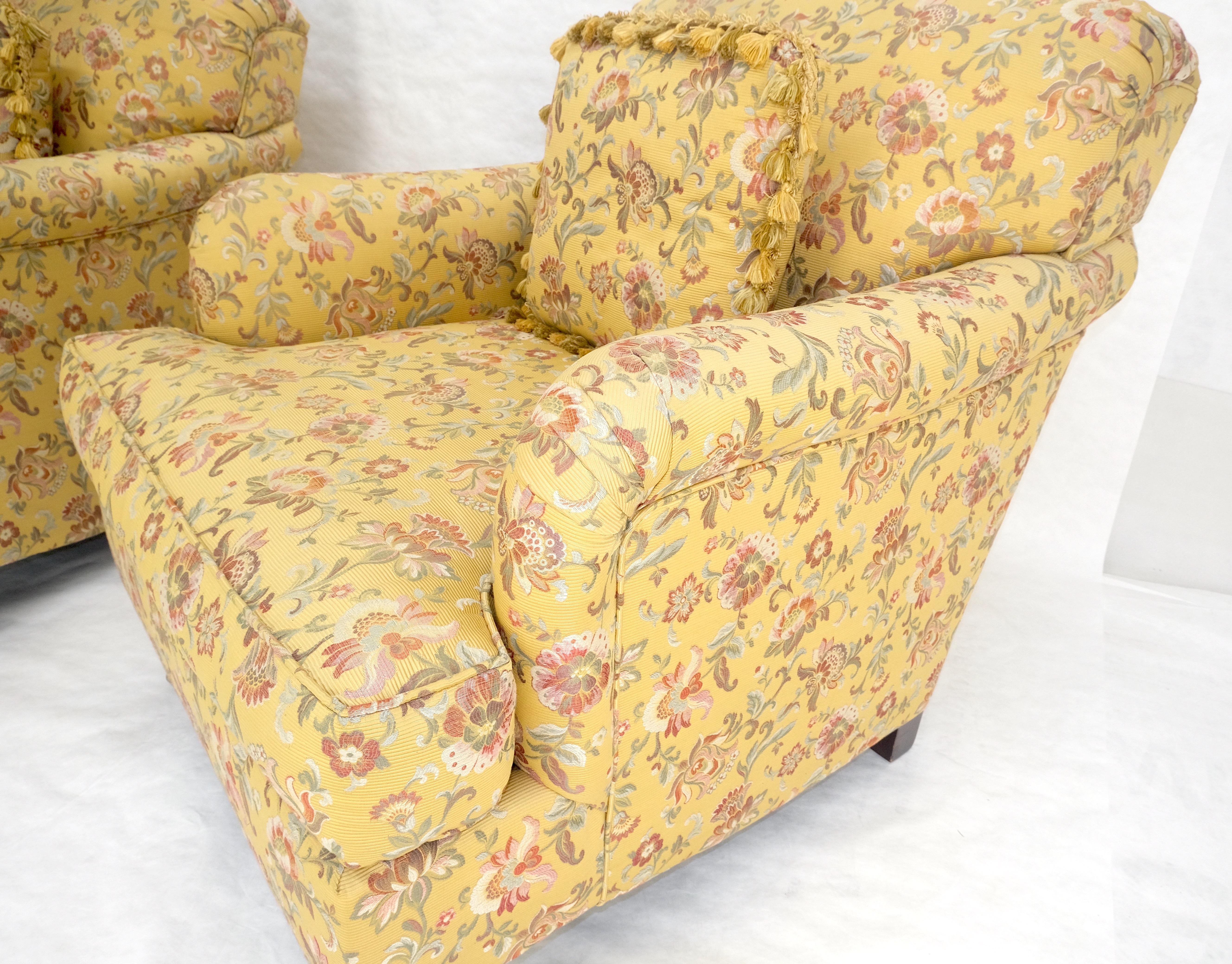 Paar Gold & Rosa Floral Seide Wie Polsterung Kravet Lounge Stühle MINT im Angebot 1